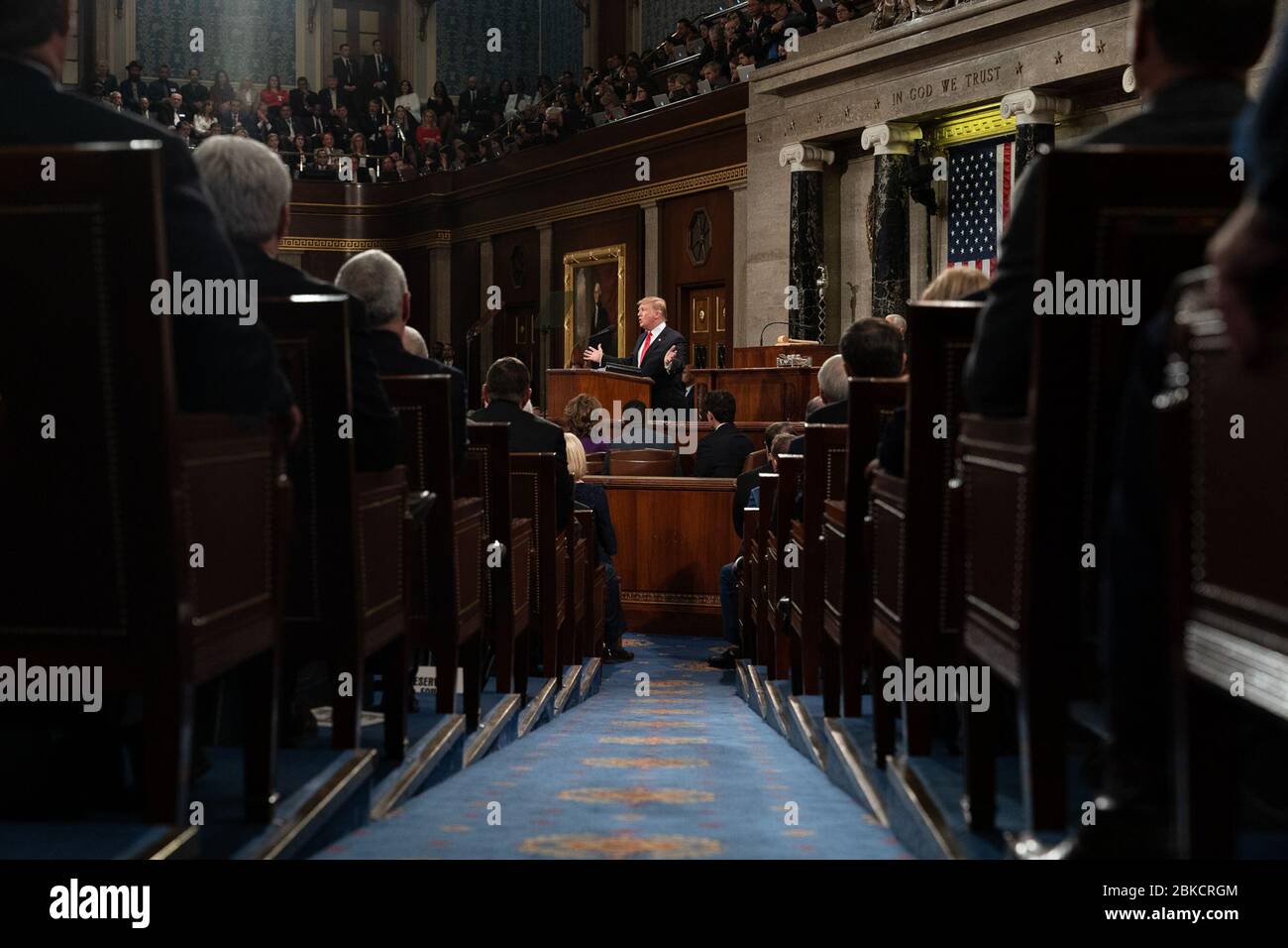 Il presidente Donald Trump tiene il discorso sullo stato dell'Unione del 2019 al Campidoglio degli Stati Uniti il 5 febbraio 2019, affrontando questioni chiave come l'immigrazione, il commercio e la sicurezza nazionale. Foto Stock