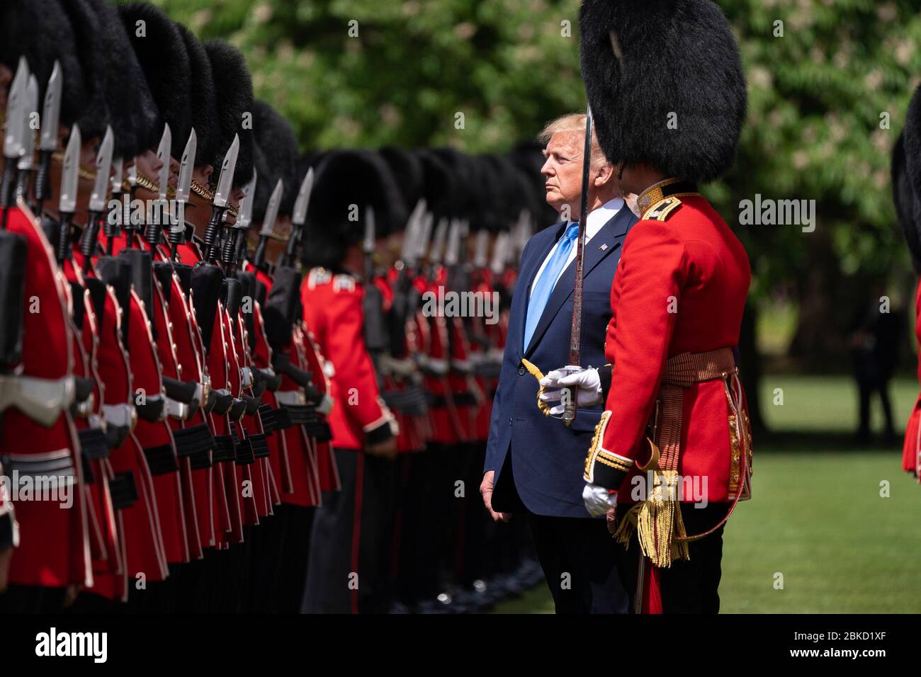 Il 3 giugno 2019, il presidente Trump e il principe Carlo ispezionarono la Guardia d'Onore durante una cerimonia ufficiale di benvenuto a Buckingham Palace come parte della visita di stato del presidente Trump nel Regno Unito. Foto Stock