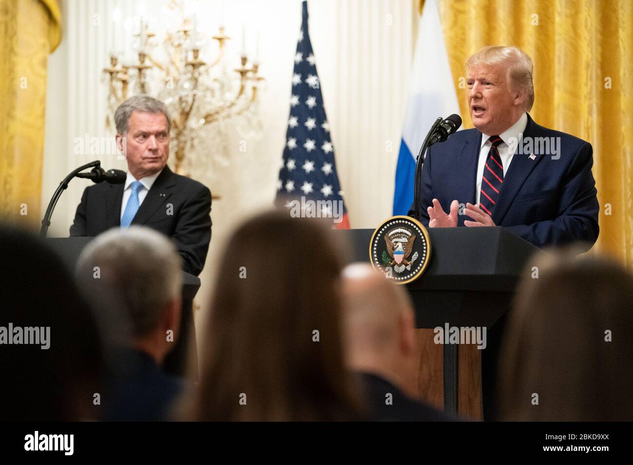 Il 2 ottobre 2019, il presidente Donald J. Trump ha incontrato il presidente finlandese Sauli Niinistö in una conferenza stampa congiunta tenutasi nella sala orientale della Casa Bianca, discutendo le relazioni bilaterali chiave e le questioni politiche. Foto Stock