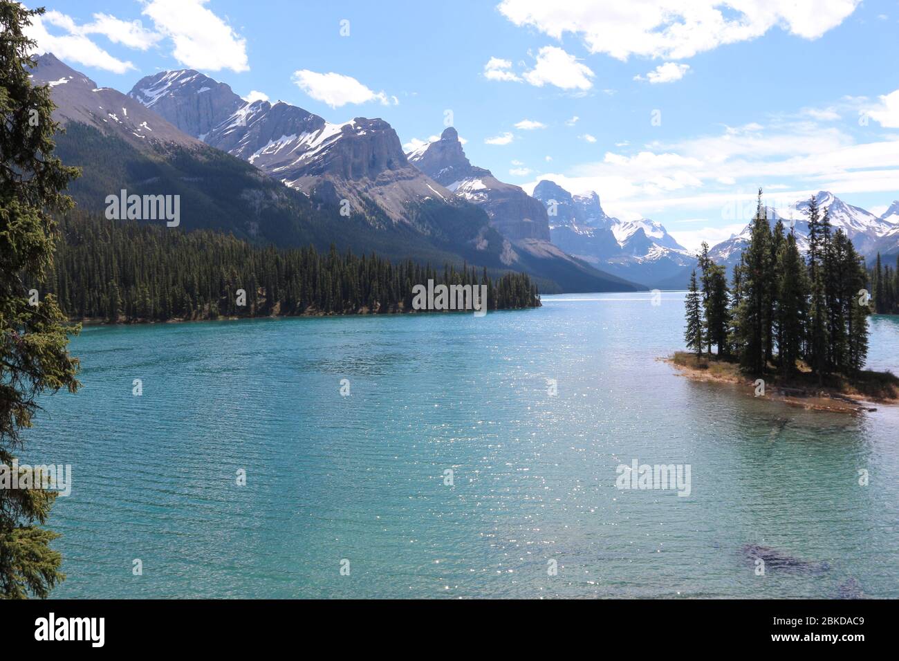 Spirit Island, Lago Maligne, Jasper, Alberta, Canada, 05/25/2018. La splendida e tranquilla isola dello spirito, situata nel ghiacciaio formò Rocky Mountain va Foto Stock