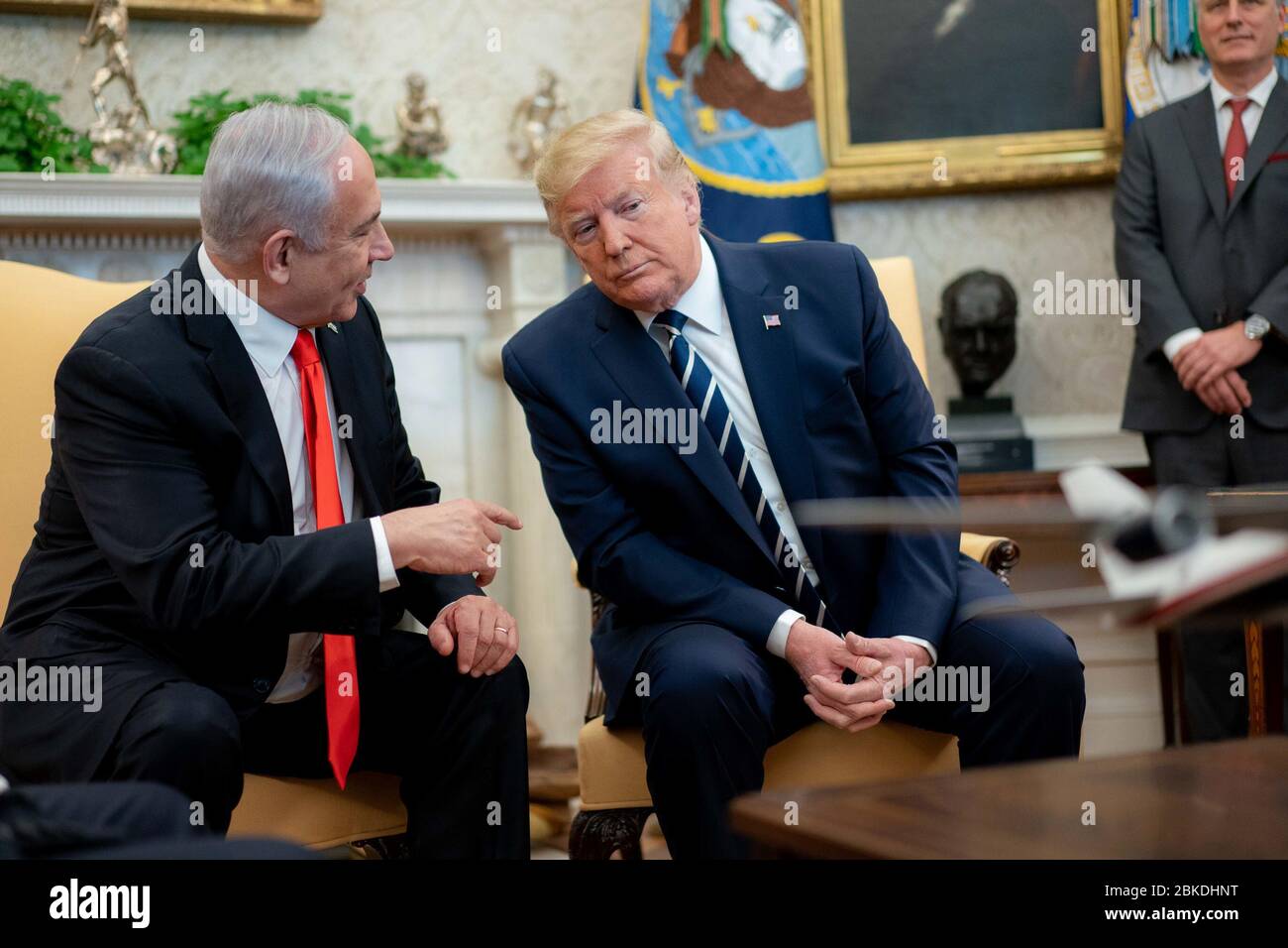 Il 27 gennaio 2020, il presidente Donald Trump e il vicepresidente Mike Pence hanno incontrato il primo ministro israeliano Benjamin Netanyahu presso l'Ufficio ovale della Casa Bianca per colloqui bilaterali su questioni di reciproco interesse tra Stati Uniti e Israele. Foto Stock