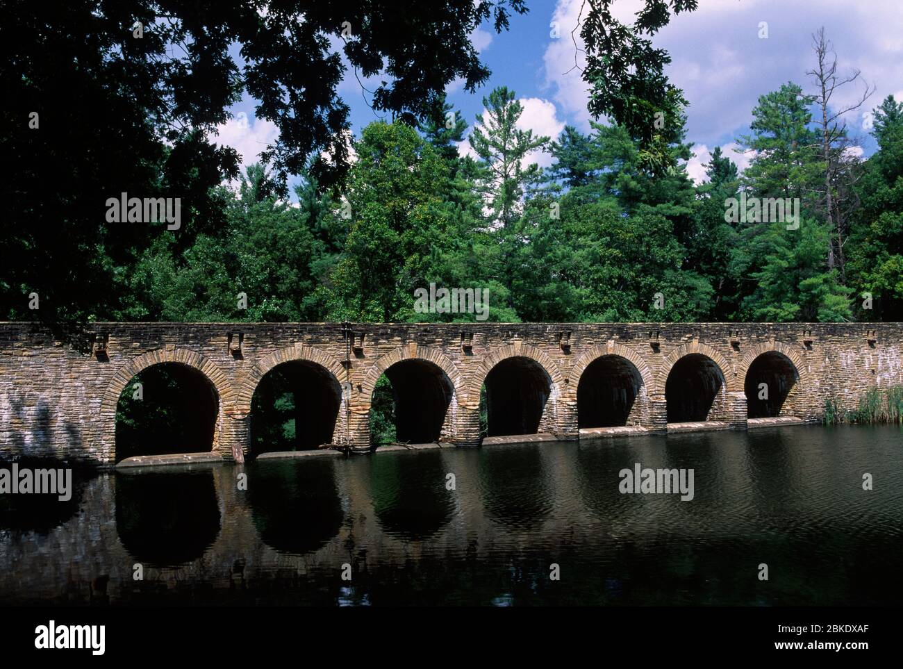 Crab Orchard Bridge & Dam, Cumberland Mountain state Park, Tennessee Foto Stock