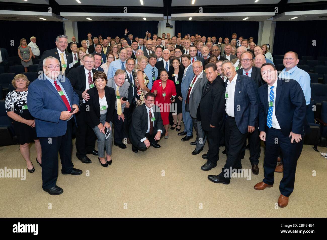 Il Vice Presidente Mike Pence parla alla Casa Bianca Illinois, Indiana, Minnesota &amp; il Wisconsin Regional state Leadership Day Martedì 20 agosto 2019, nell'Auditorium South Court dell'Eisenhower Executive Office Building. Vice Presidente Pence alla Giornata della leadership di Stato Foto Stock