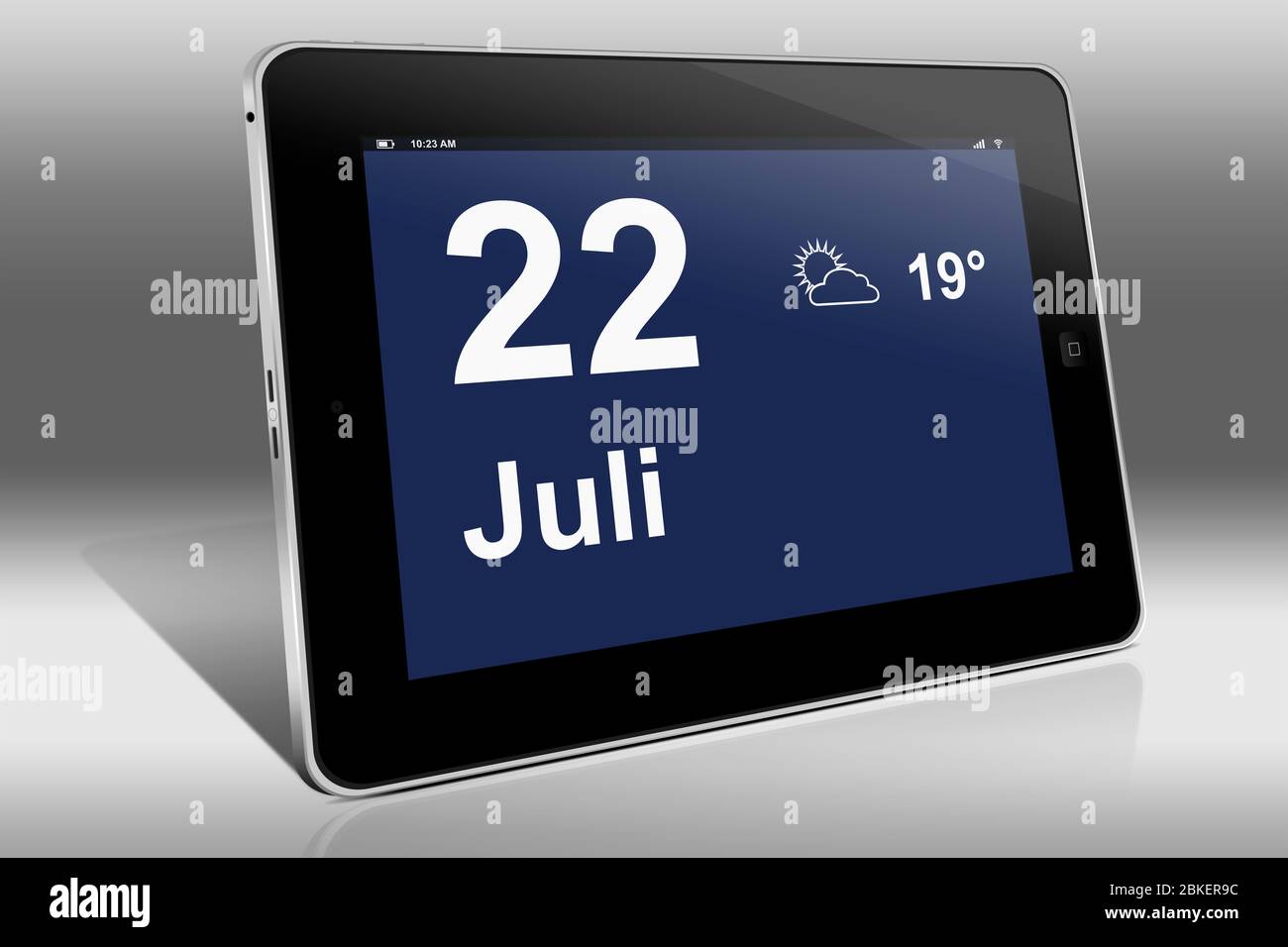 Un tablet visualizza un calendario in lingua tedesca con la data 22 luglio | Ein Tablet-computer zeigt das Datum 22. Juli Foto Stock