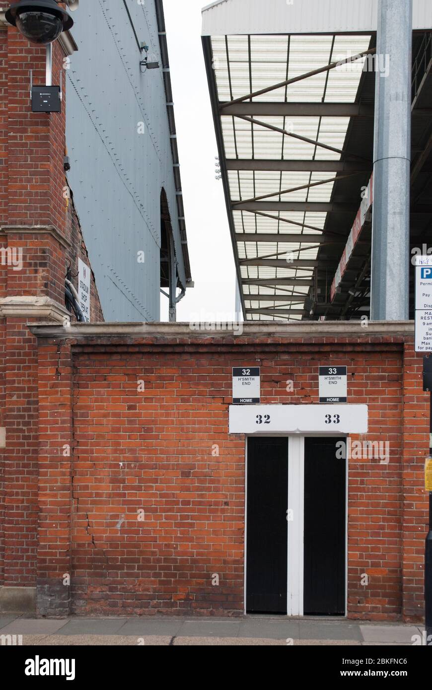 Architettura vittoriana del 1900 Old Football Stadium Fulham FC Johnny Haynes Stand Craven Cottage Stevenage Rd, Fulham, Londra SW6 6HH Archibald Leitch Foto Stock