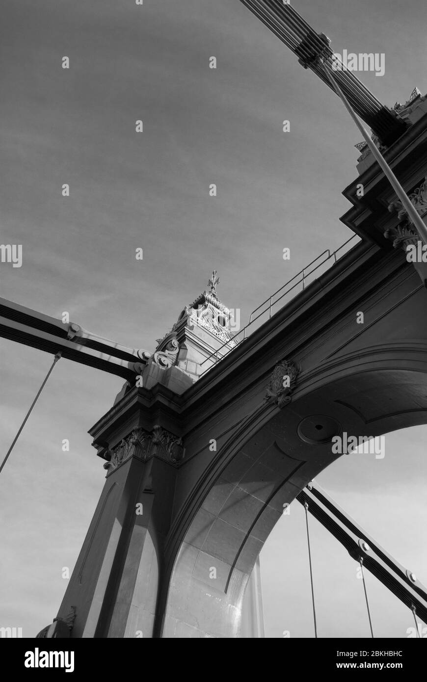Ponte sospeso architettura Vittoriana Ingegneria Oro Verde Hammersmith Bridge, Londra Barnes di Sir Joseph Bazalgette Dixon Appleby & Thorne Foto Stock