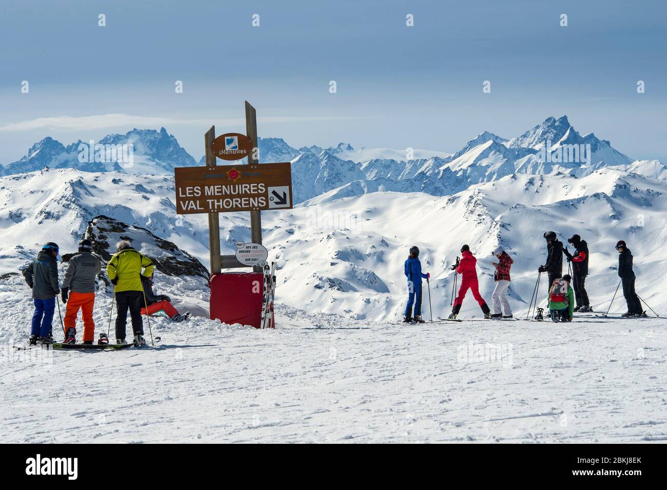 Francia, Savoia, massiccio della Vanoise, comprensorio sciistico a tre valli, Saint Martin de Belleville, Les Menuires, in cima al Roc des Trois Marches, vista verso sud e gli aghi Arves Foto Stock