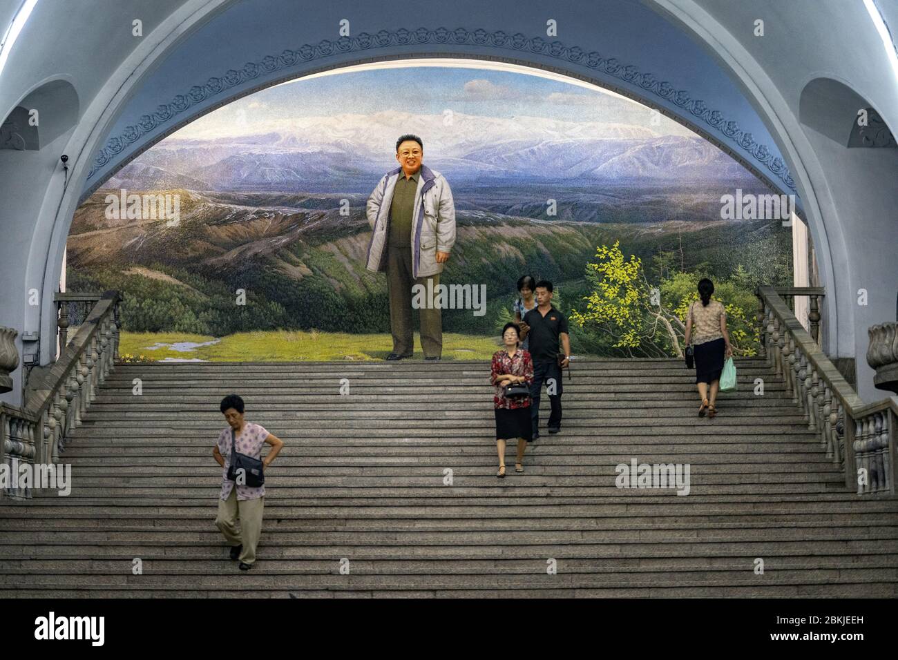 Corea del Nord, Pyongyang, metropolitana, pittura di Kim Jong il Foto Stock