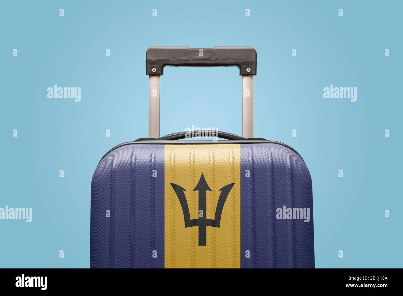 Valigia con bandiera Barbados design viaggio Caraibi America concetto. Foto Stock