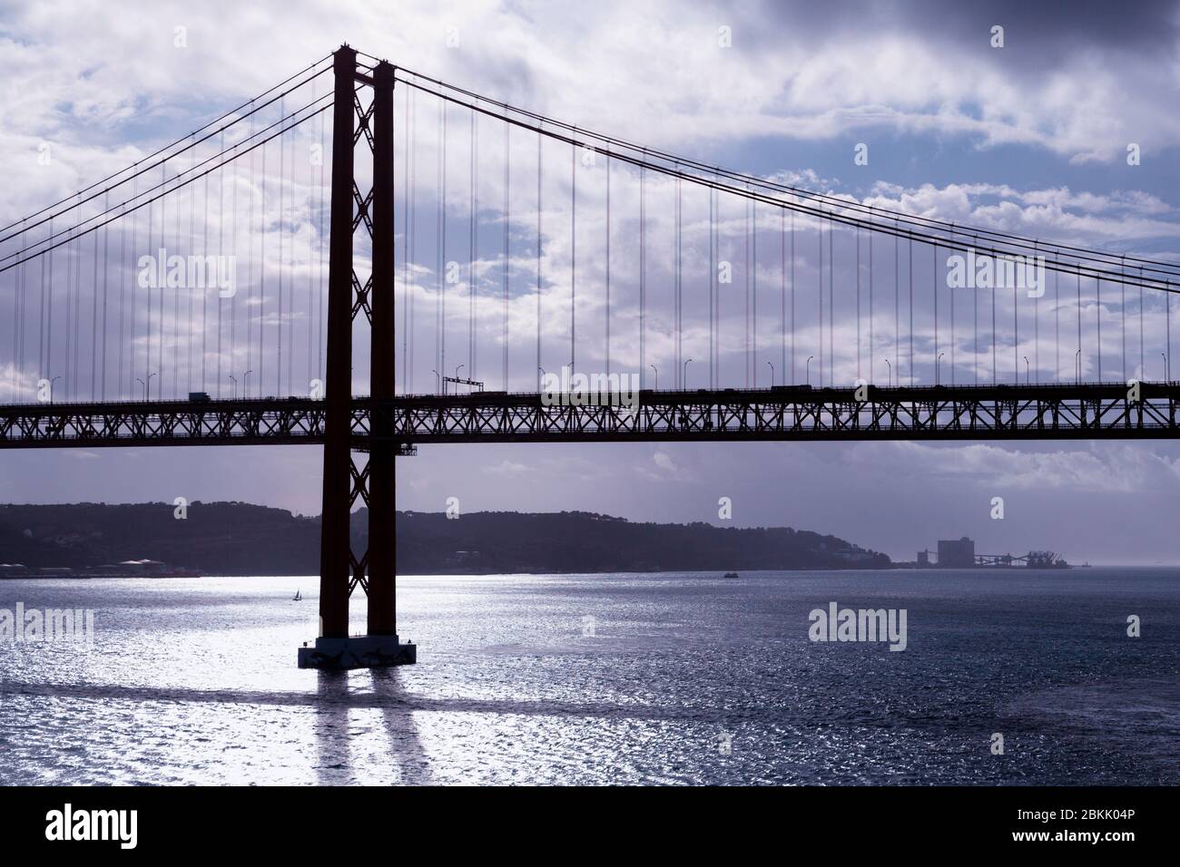 Xxv Aprile ponte sopra il fiume Tago, Lisbona, Portogallo,l'Europa Foto Stock