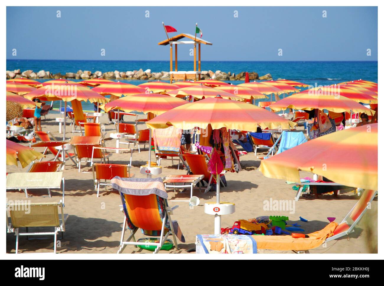 Colorato ombrelloni da spiaggia Foto Stock