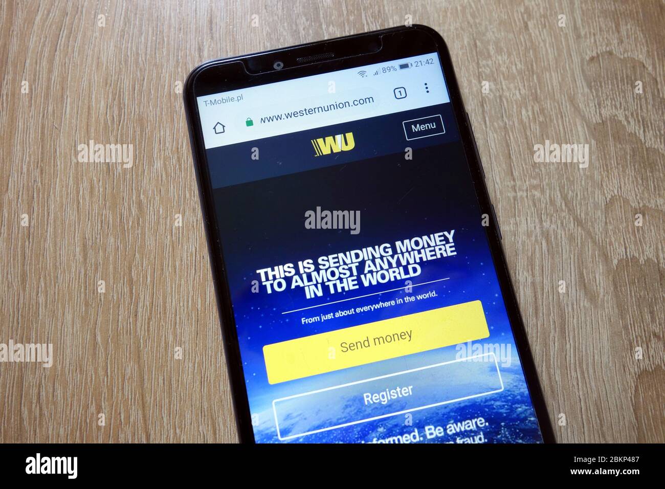 Sito Web di Western Union (www.westernunion.com) visualizzato sullo smartphone Foto Stock