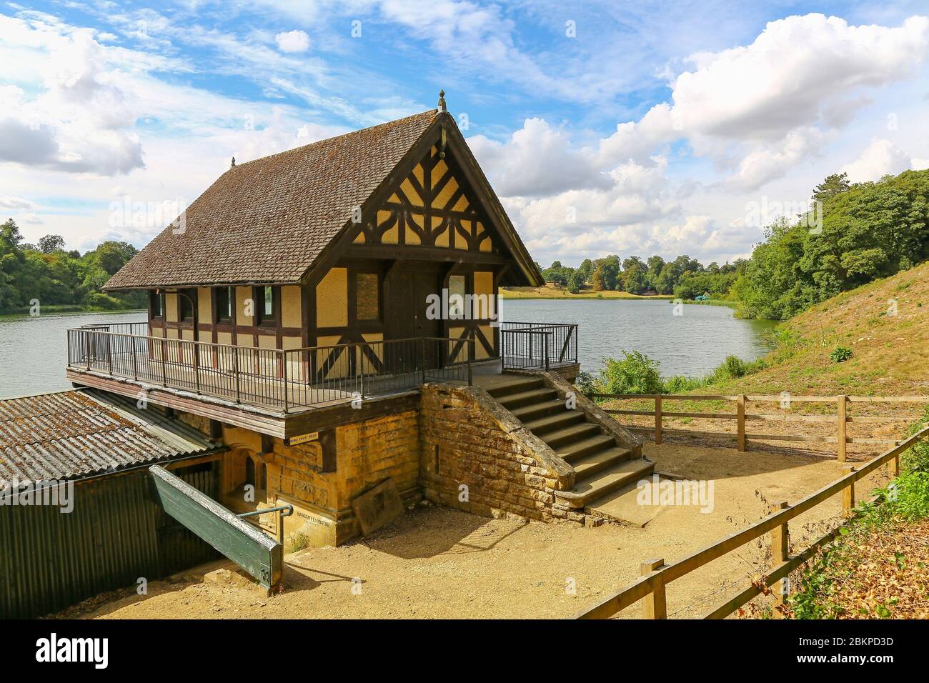 La Boat House a Blenheim Palace, Woodstock, Oxfordshire, Inghilterra, Regno Unito Foto Stock