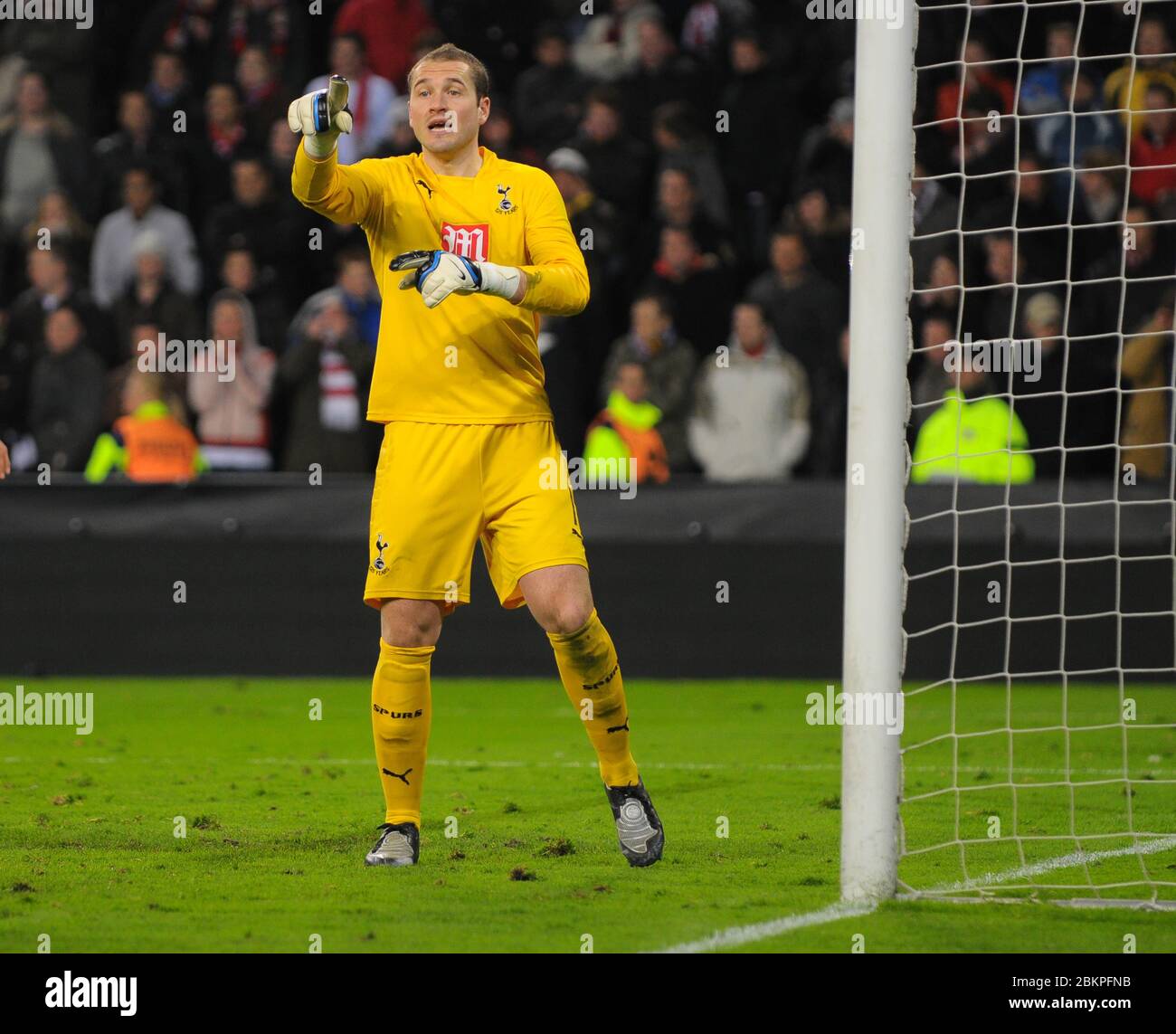 EINDHOVEN, PAESI BASSI. MARZO 12: Paul Robinson (portiere di Spurs). Durante la Coppa UEFA, turno di 16 secondi tra Eindhoven e Tottenham Hotspur Foto Stock
