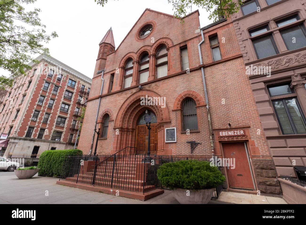 La chiesa del Tabernacolo del Vangelo di Ebenezer a Harlem. L'edificio fu costruito nel 1891 come Chiesa unitaria, fu una sinagoga ebraica dal 1919 al 1942 Foto Stock