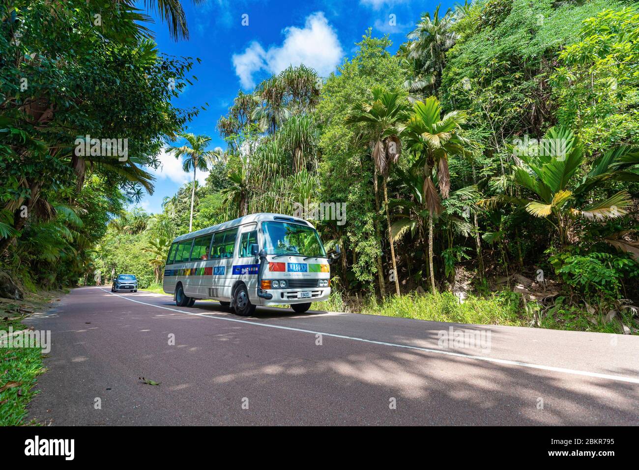 Seychelles, Praslin Island, autobus è il modo perfetto per visitare l'isola Foto Stock