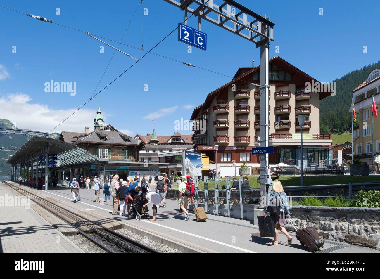 Svizzera, Oberland Bernese, Interlaken, stazione di Wengen sulla linea ferroviaria della Jungfrau, Patrimonio dell'Umanità dell'UNESCO Foto Stock