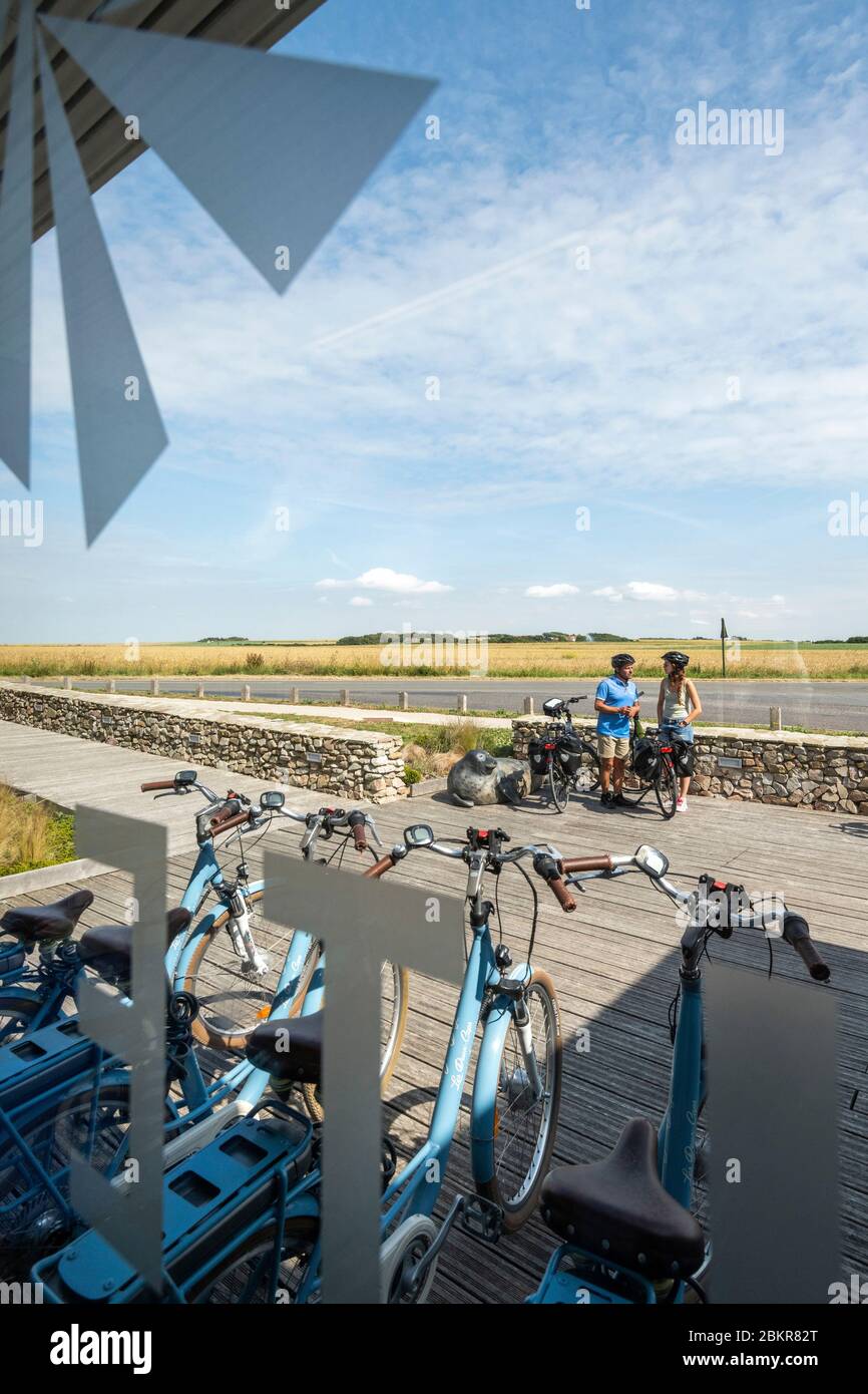 Francia, Pas-de-Calais, Audinghen, cicloturisti nel sito del Deux Cap Foto Stock