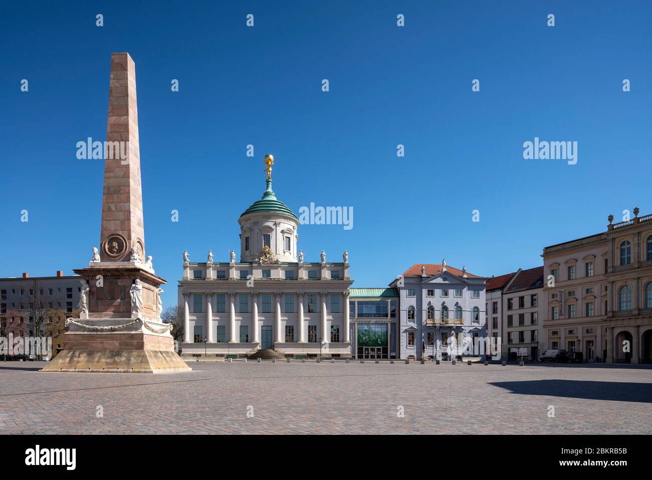 Potsdam, rekonstruierter Alter Markt, Altes Rathaus, Obelisco, Kombelsdorffhaus und Museum Barberini Foto Stock