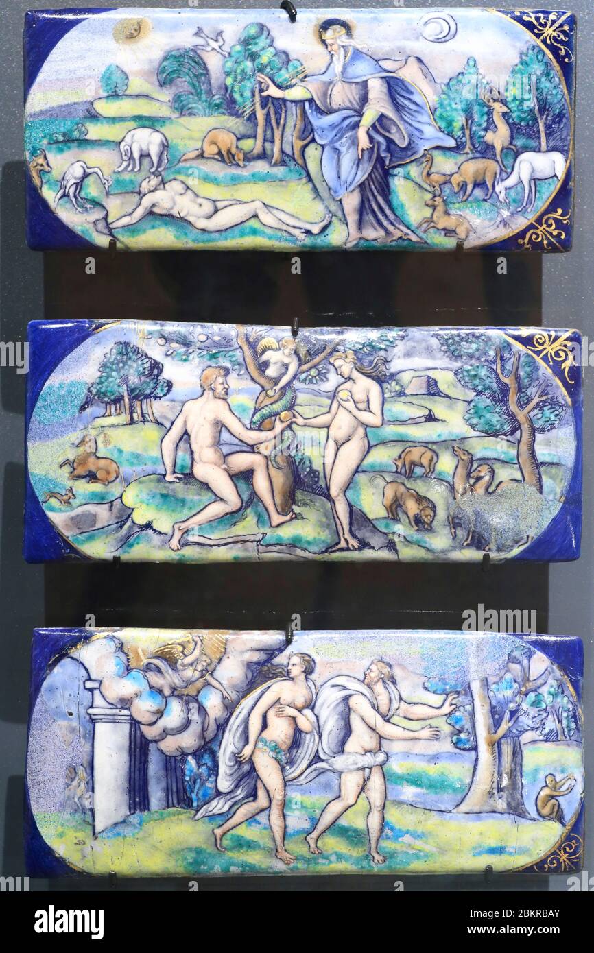 Francia, Haute Vienne, Limoges, quartiere storico della città, palazzo del Vescovato, Museo di Belle Arti di Limoges (BAL) installato nel palazzo episcopale del 18 ° secolo, smalti locali che rappresentano Adamo ed Eva (fine 16 ° secolo) con creazione, caduta e punizione Foto Stock
