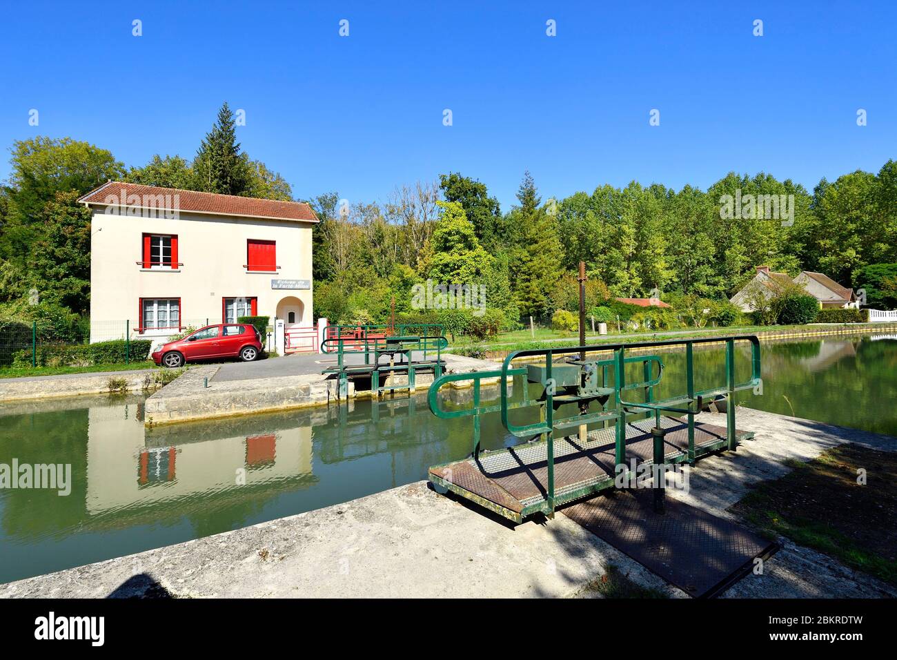 Francia, Aisne, la Ferté Milon, fiume Ourcq Foto Stock
