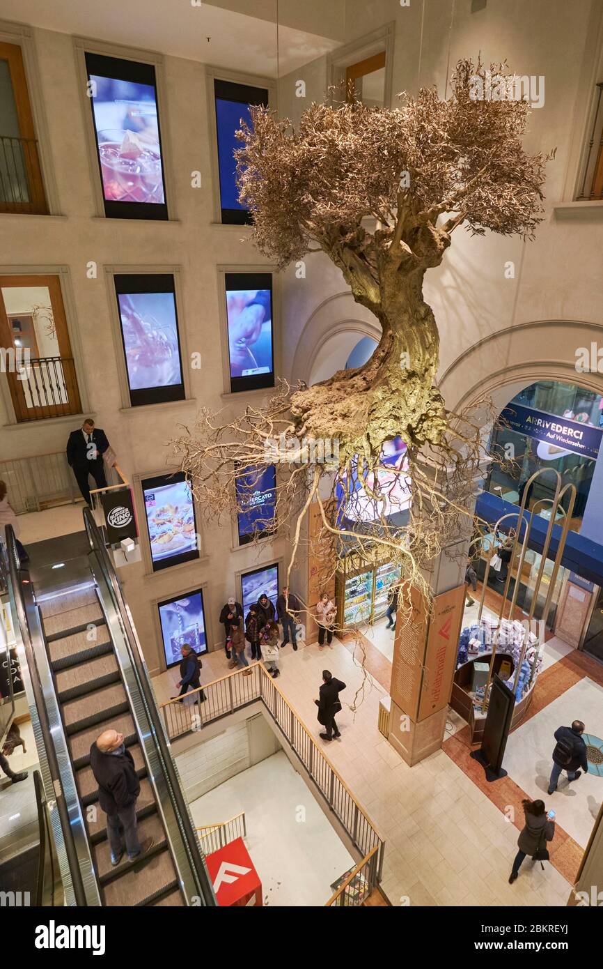 Italia, Lombardia, Milano, Galleria Vittorio Emanuele II, centro commerciale Foto Stock