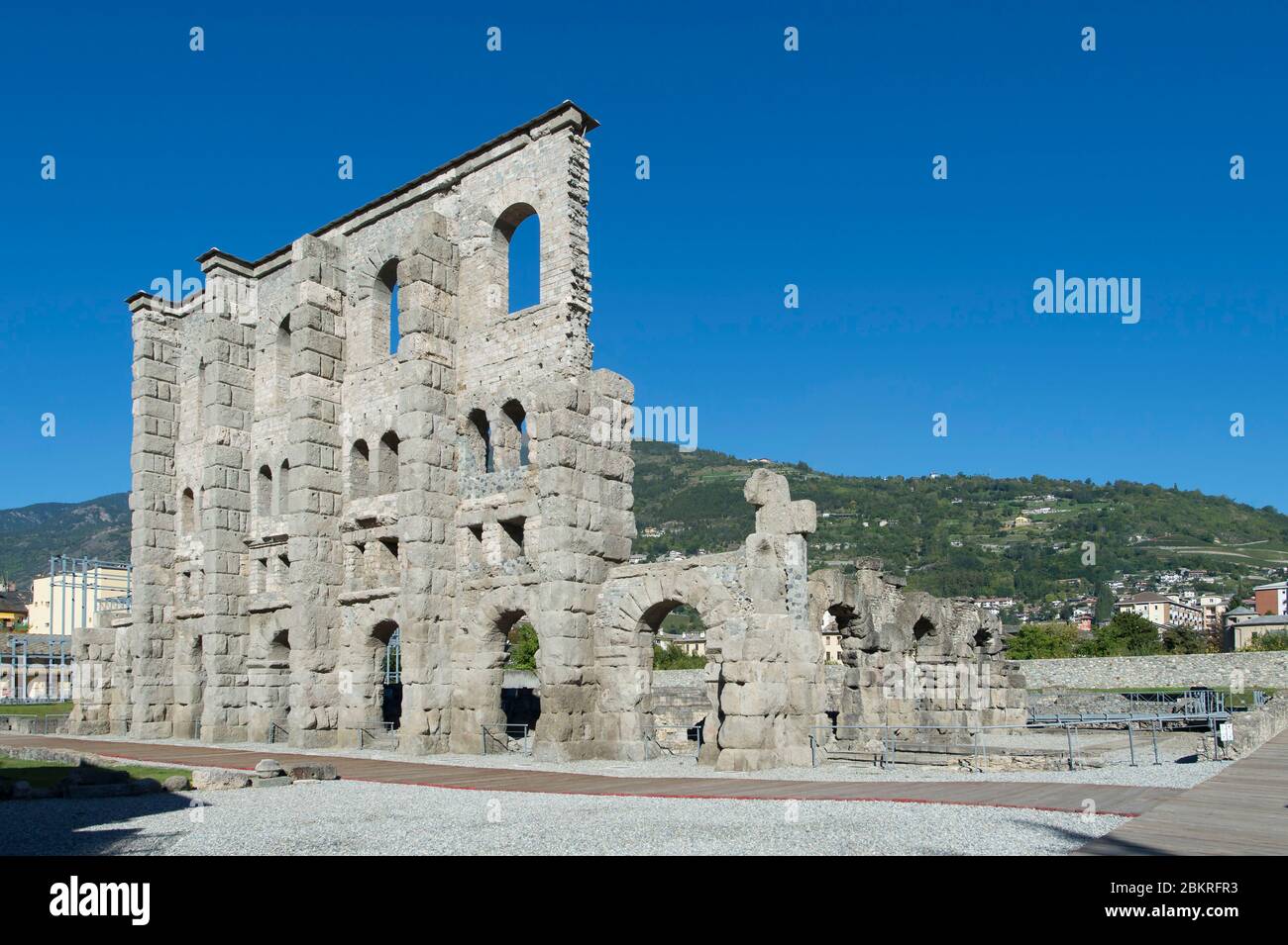 Italia, Valle d'Aosta, la città di Aosta, le rovine del teatro romano Foto Stock
