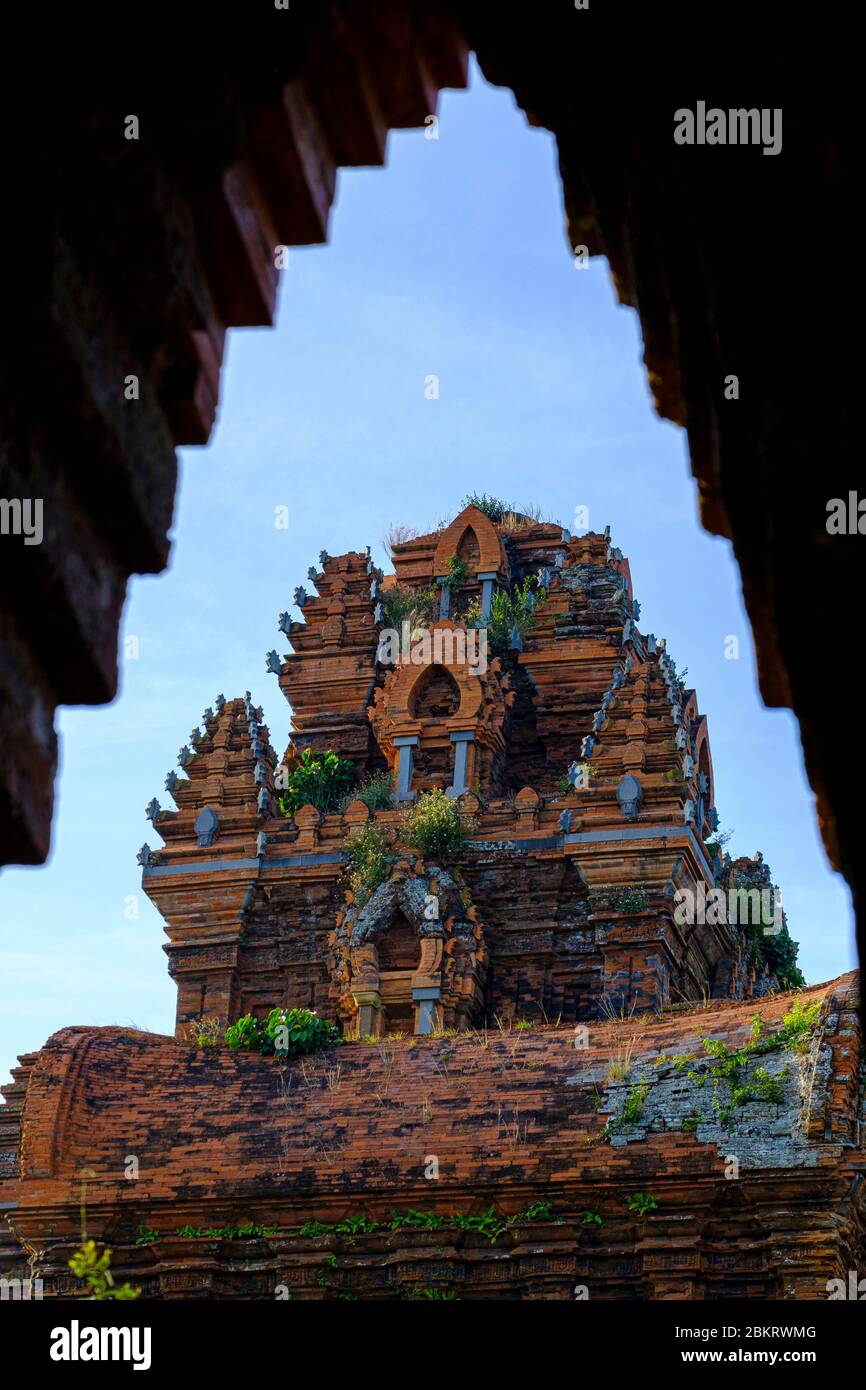 Vietnam, provincia di Binh Dinh, qui Nohn, le Cham Towers, Thap Banh IT Foto Stock