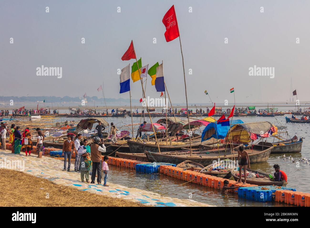 Triveni Sangam, confluenza dei fiumi Ganga, Yamuna, Saraswati, Allahabad, Prayag, Uttar Pradesh, India Foto Stock