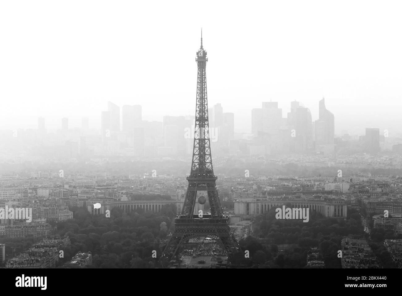 Vista aerea della città di Parigi al tramonto. Foto Stock