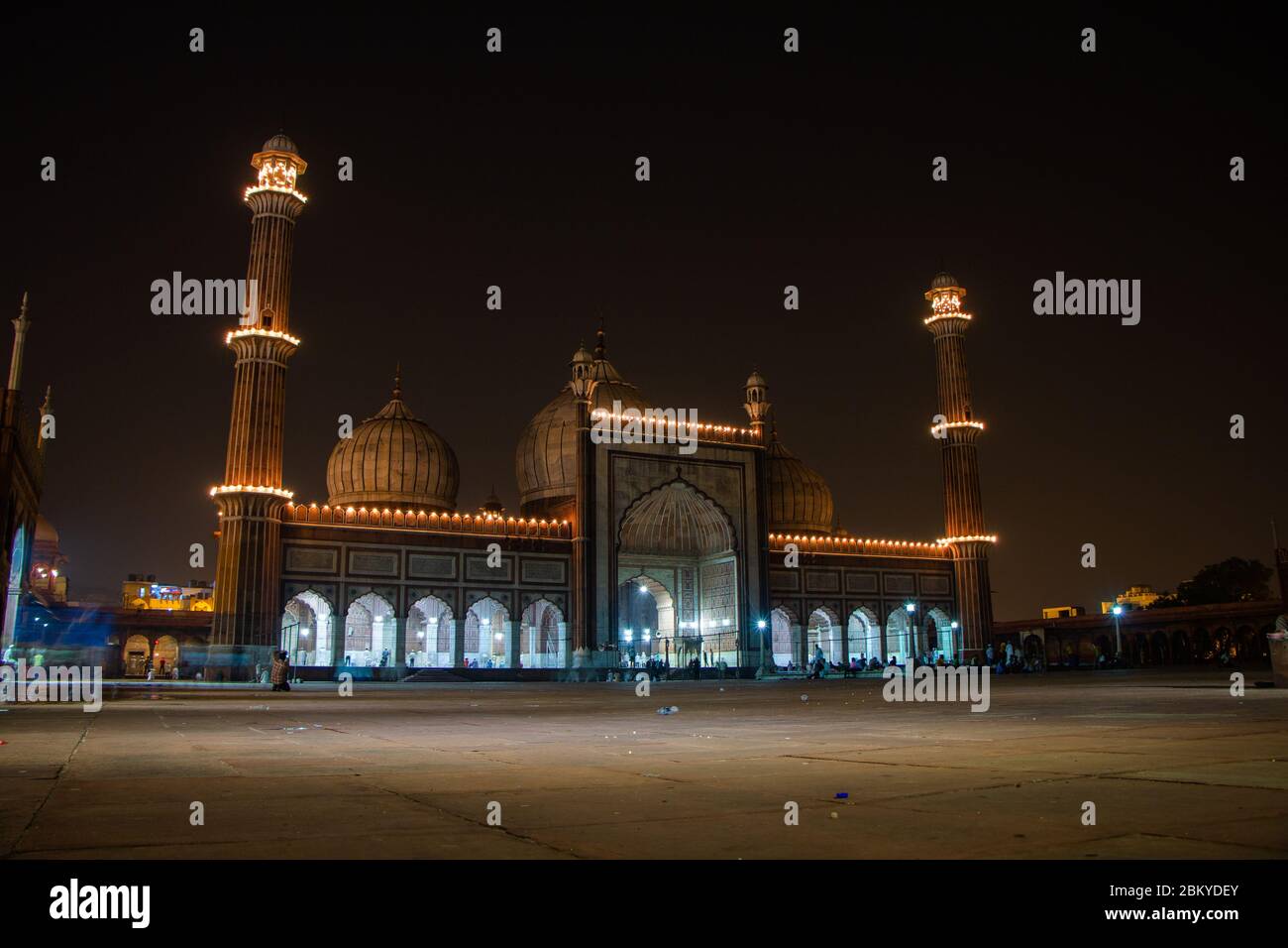 Vuoto Jama Masjid a Nuova Delhi, India nel giorno propizio di Eid. Ramadan 2020 / Nessuna gente / Jama Masjid di notte prima di Sehri / Ramzan Foto Stock