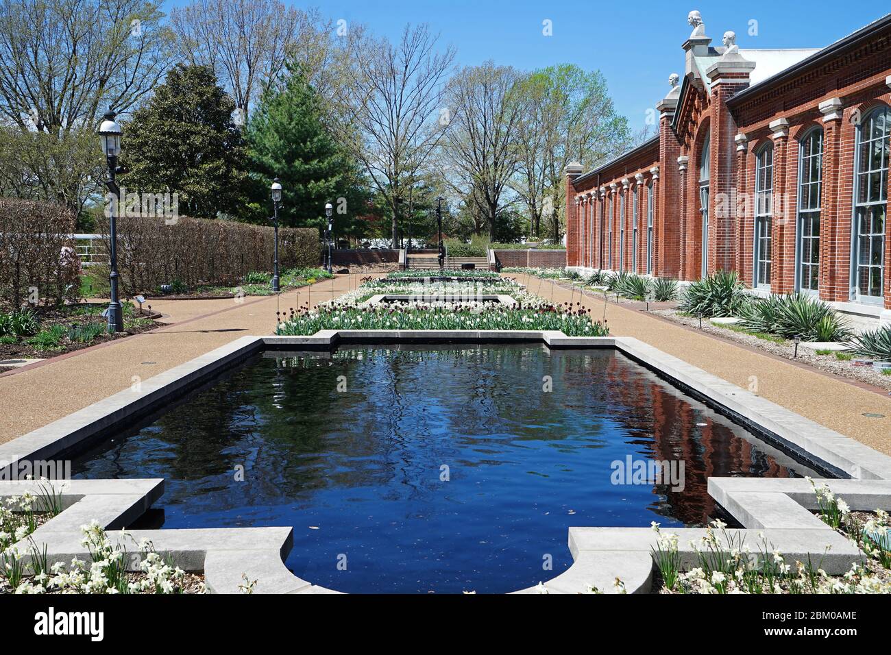Decorazione esterna e disegno di scultura del giardino BOTANICO 'MissoURI' più antico della nazione situato nella città di Saint Louis-MO, Stati Uniti Foto Stock