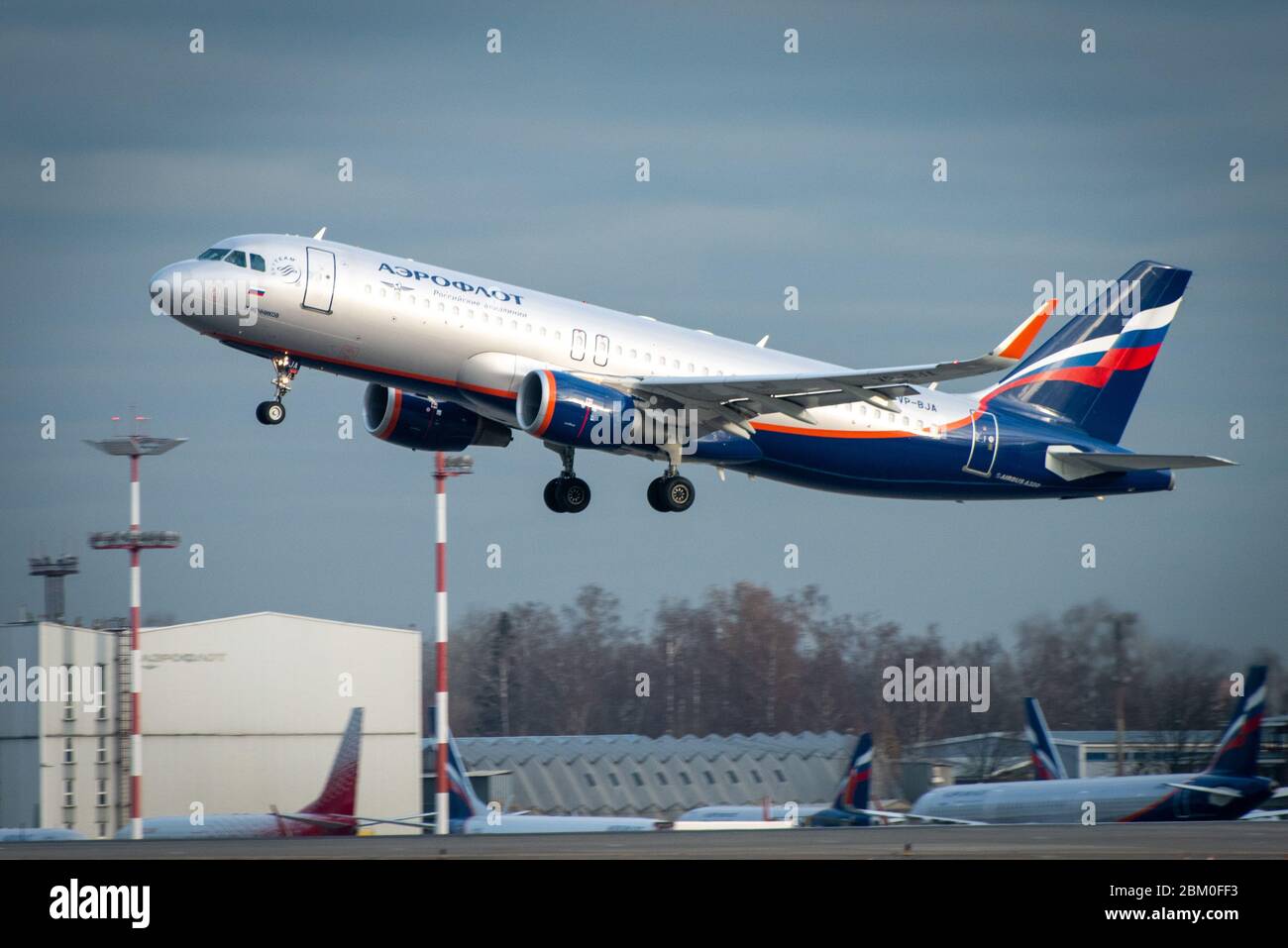 Ottobre 29, 2019, Mosca, Russia. Piano Airbus A320-200 Aeroflot - Russian Airlines presso l'aeroporto di Sheremetyevo di Mosca. Foto Stock Ottobre 29, 2019, Mosca, Russia. Piano Airbus A320-200 Aeroflot - Russian Airlines presso l'aeroporto di Sheremetyevo di Mosca. Foto Stock