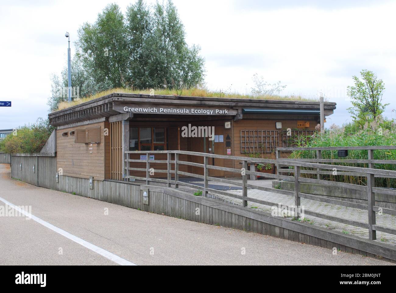 Wetland Wildlife Brownfield Site The Greenwich Peninsula Ecology Park Gatehouse, Thames Path, John Harrison Way, London SE10 0QZ by Atkins Foto Stock