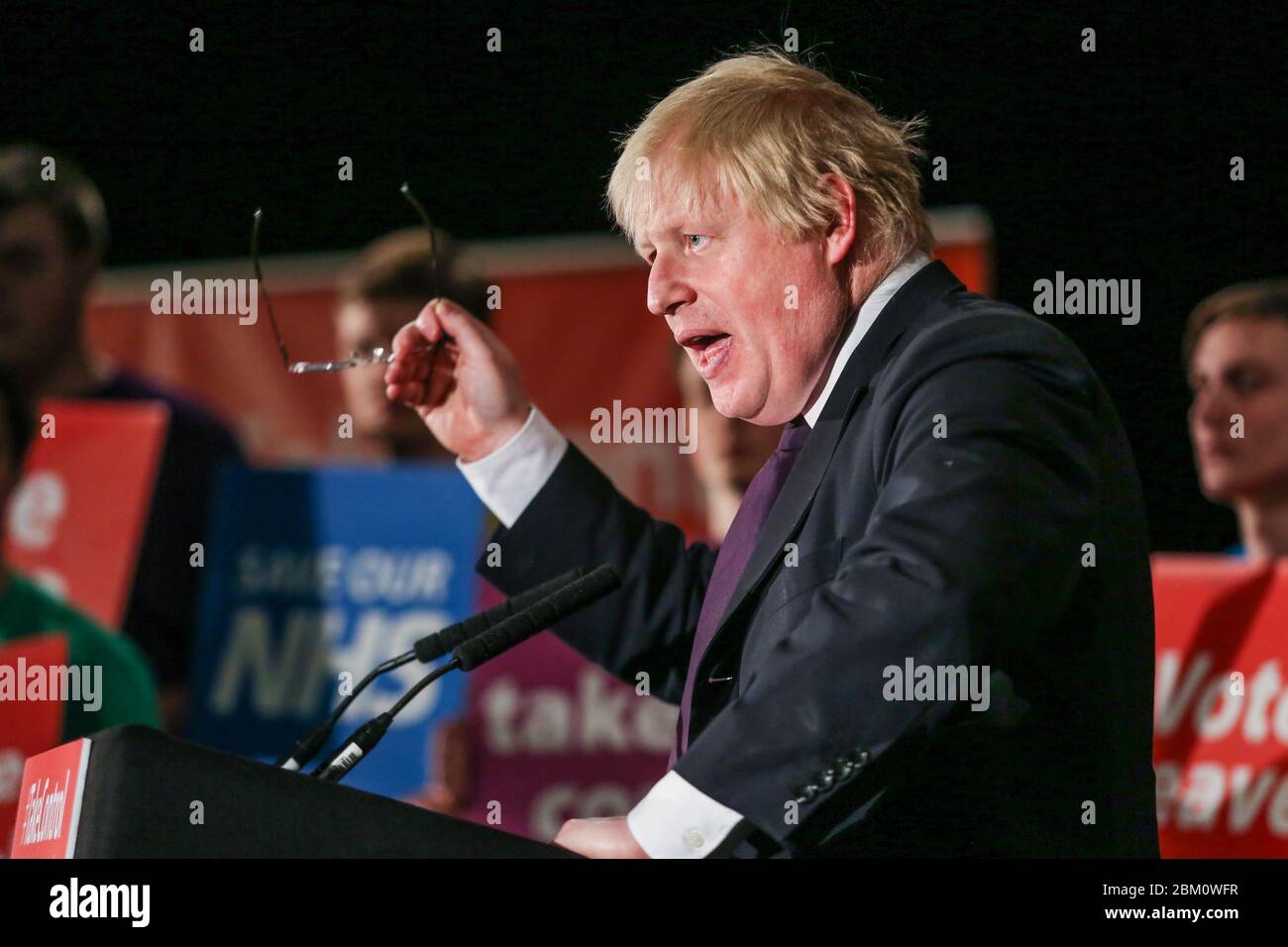 Il deputato conservatore e sindaco di London Boris Johnson parla a un evento di uscita del voto a Leeds, West Yorkshire. Campagna per il referendum, che sarà de Foto Stock