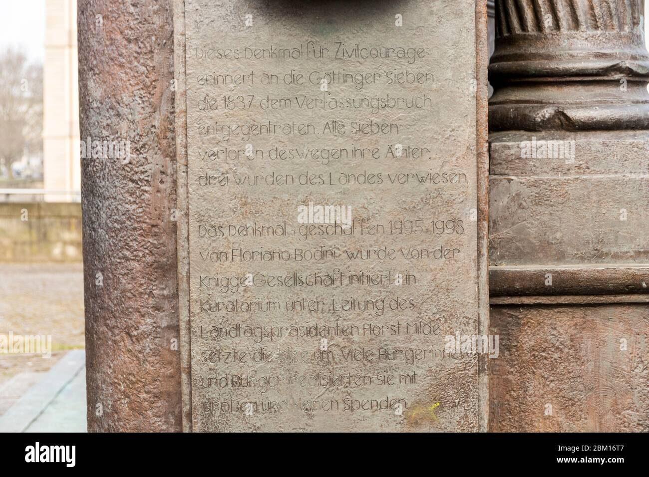 Hannover, Germania. Il Denkmal der Gottinger Sieben (Monumento ai sette di Gottingen), un complesso di sculture dedicato a sette professori universitari Foto Stock