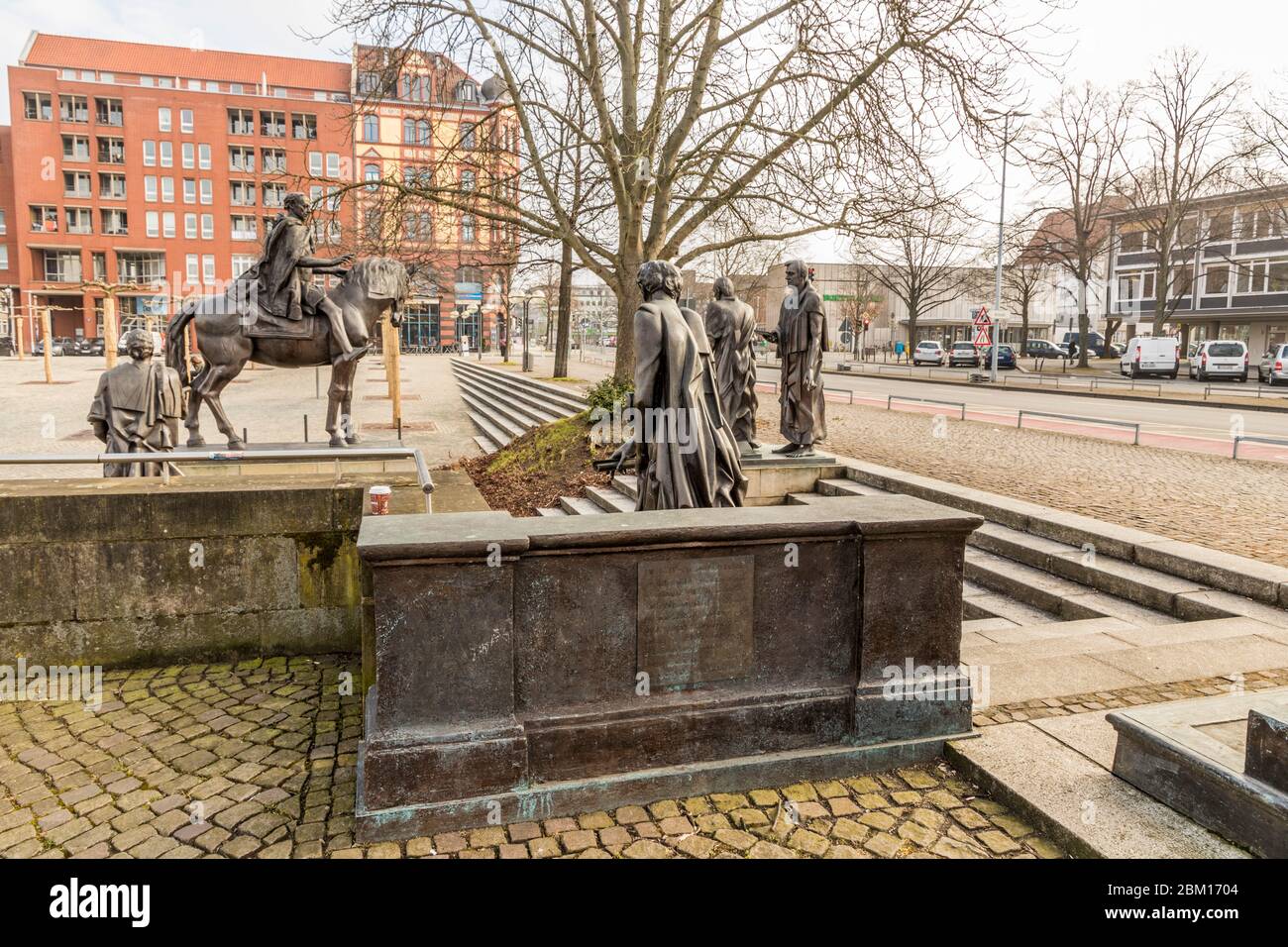 Hannover, Germania. Il Denkmal der Gottinger Sieben (Monumento ai sette di Gottingen), un complesso di sculture dedicato a sette professori universitari Foto Stock
