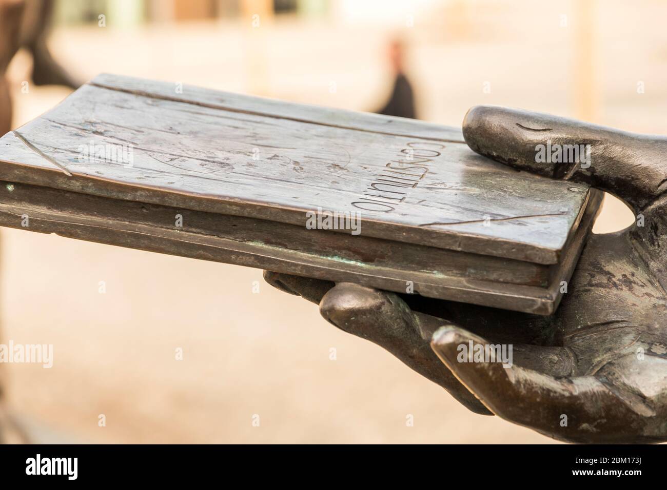 Hannover, Germania. Il Denkmal der Gottinger Sieben (Monumento ai sette di Gottingen), un complesso di sculture dedicato a sette professori universitari Foto Stock