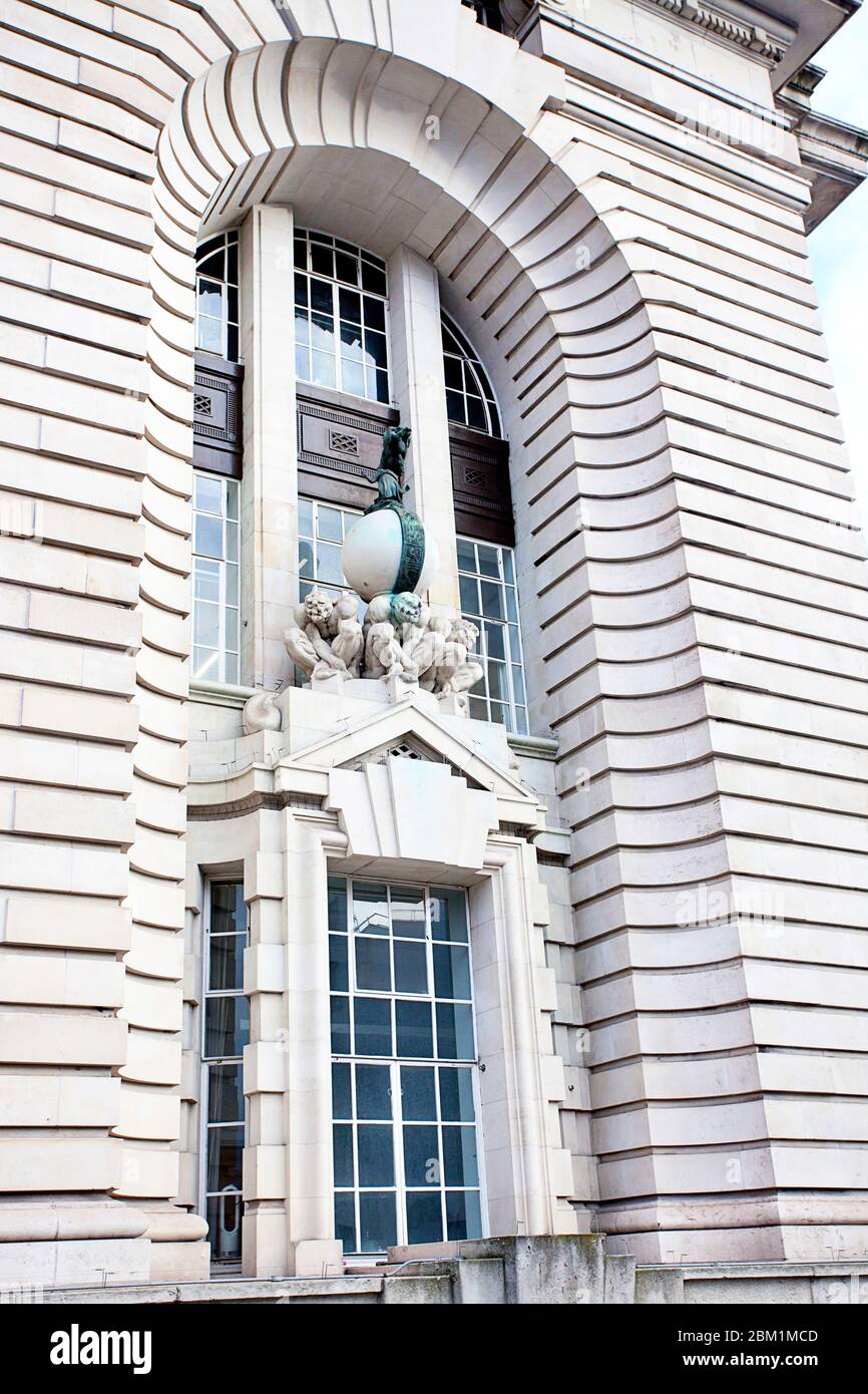 Grande finestra ad arco Southbank Place Marketing Suite Foto Stock