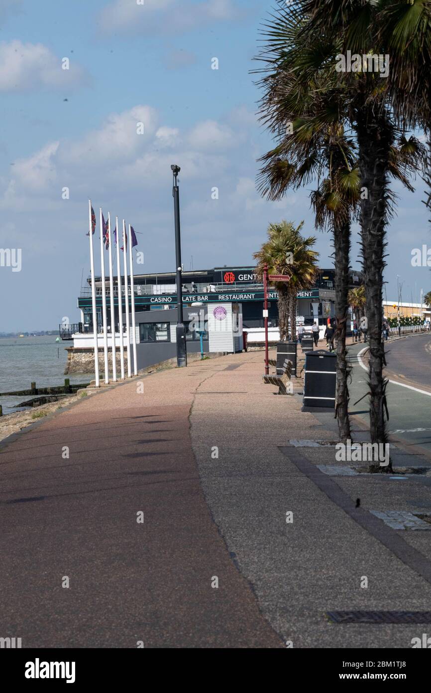 Southend on Sea, Essex, Regno Unito. 6 maggio 2019. Covid-19, Southend on Sea, Essex, UN deserte spiaggia di credito: Ian Davidson / Alamy Live News Foto Stock