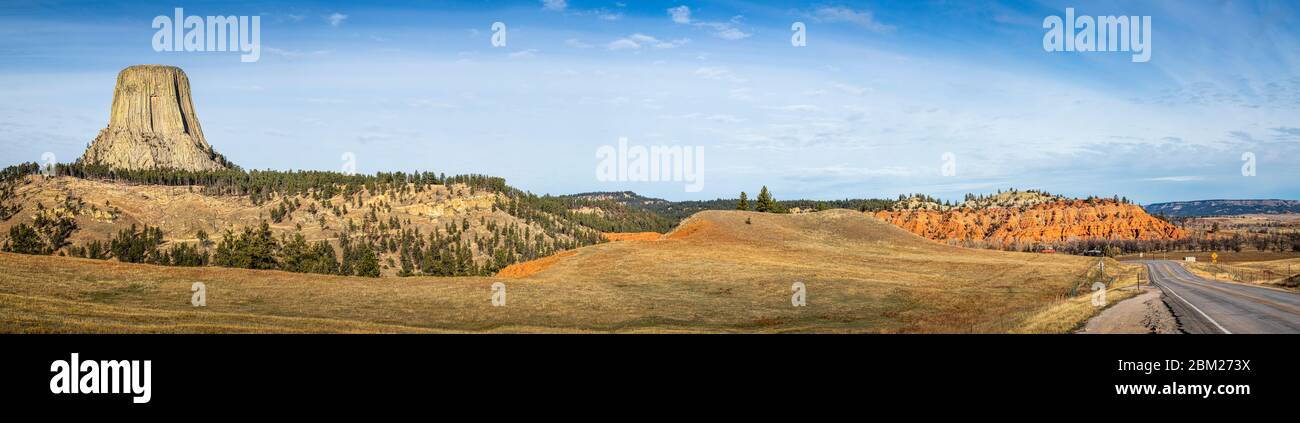 Panoramica della Devil's Tower nel Wyoming, Stati Uniti. Foto Stock