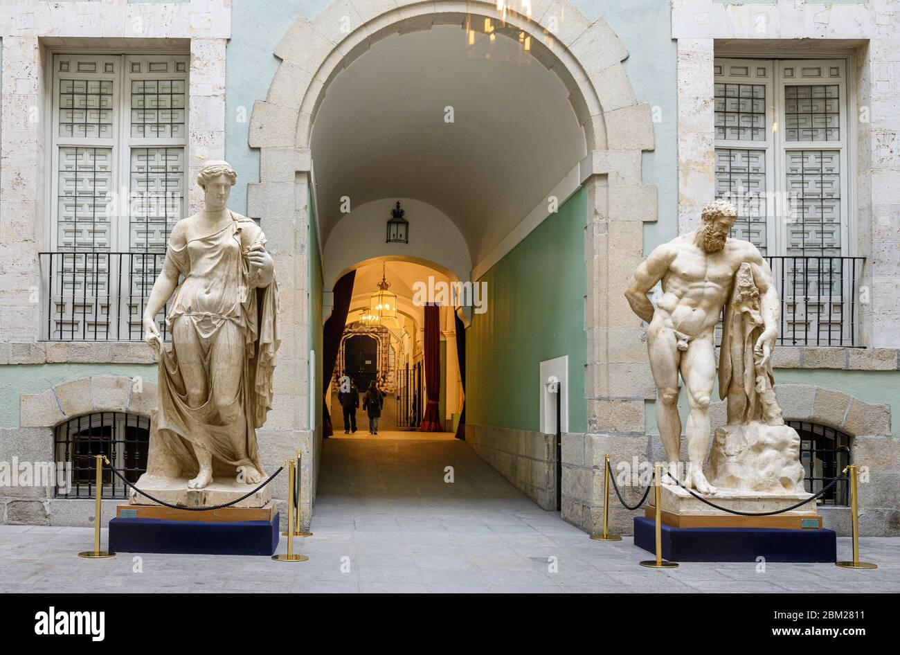 Copie di antiche statue greche e romane nel cortile interno dell'Accademia reale di Belle Arti di San Fernando, Madrid, Spagna, Foto Stock