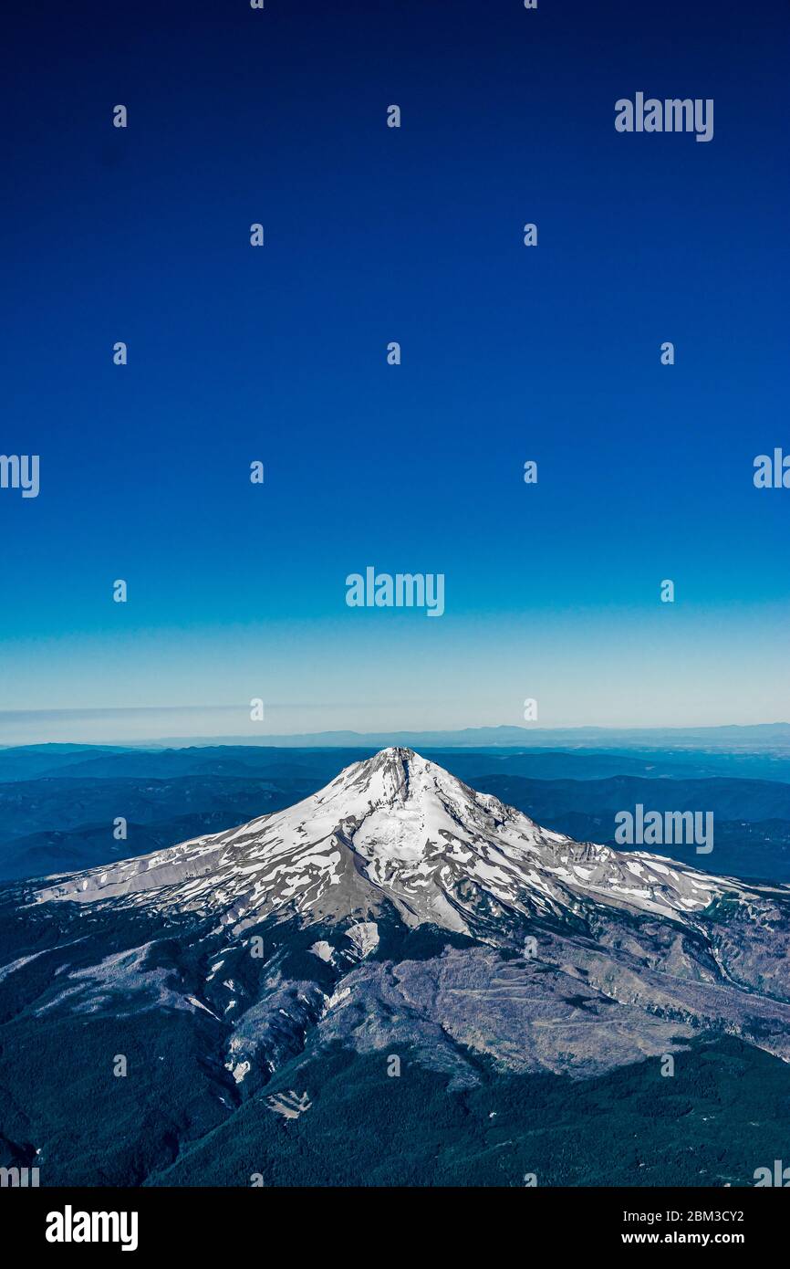 Bella montagna innevata in Oregon Foto Stock