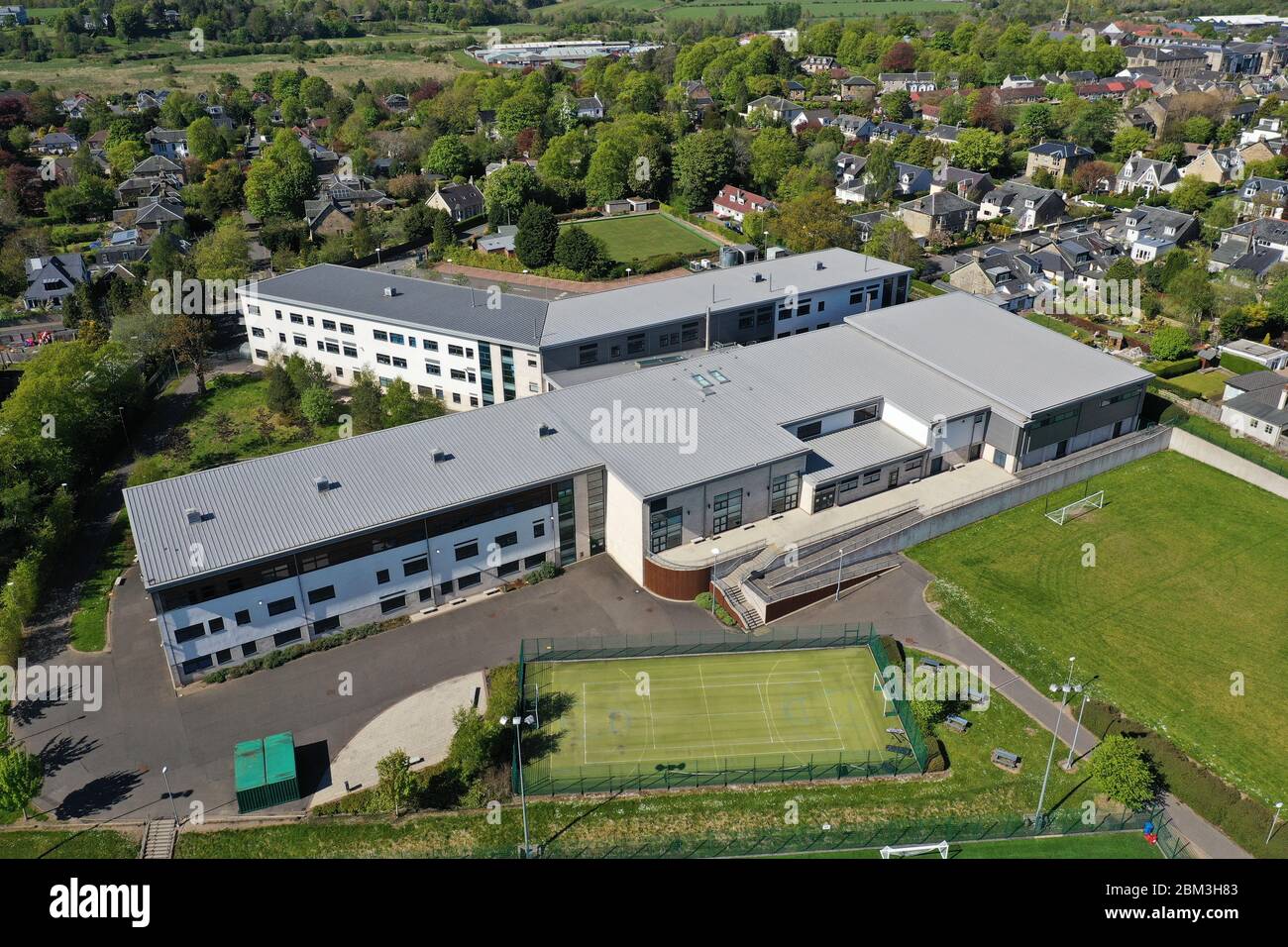 Vista aerea del drone della scuola superiore di San Ninian Kirkintilloch Foto Stock