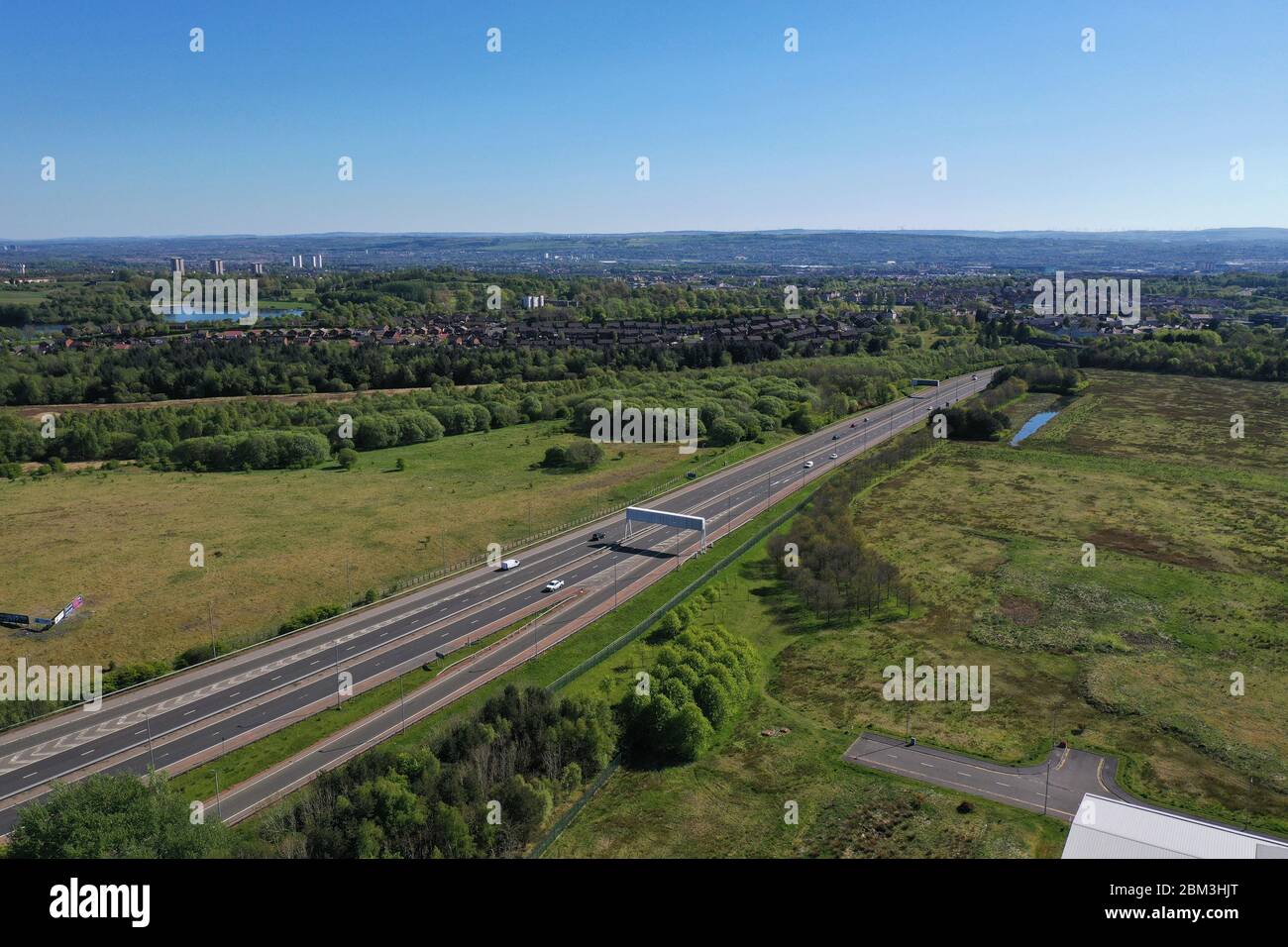 Vista aerea del drone dell'autostrada M80 Stepps bypass Foto Stock