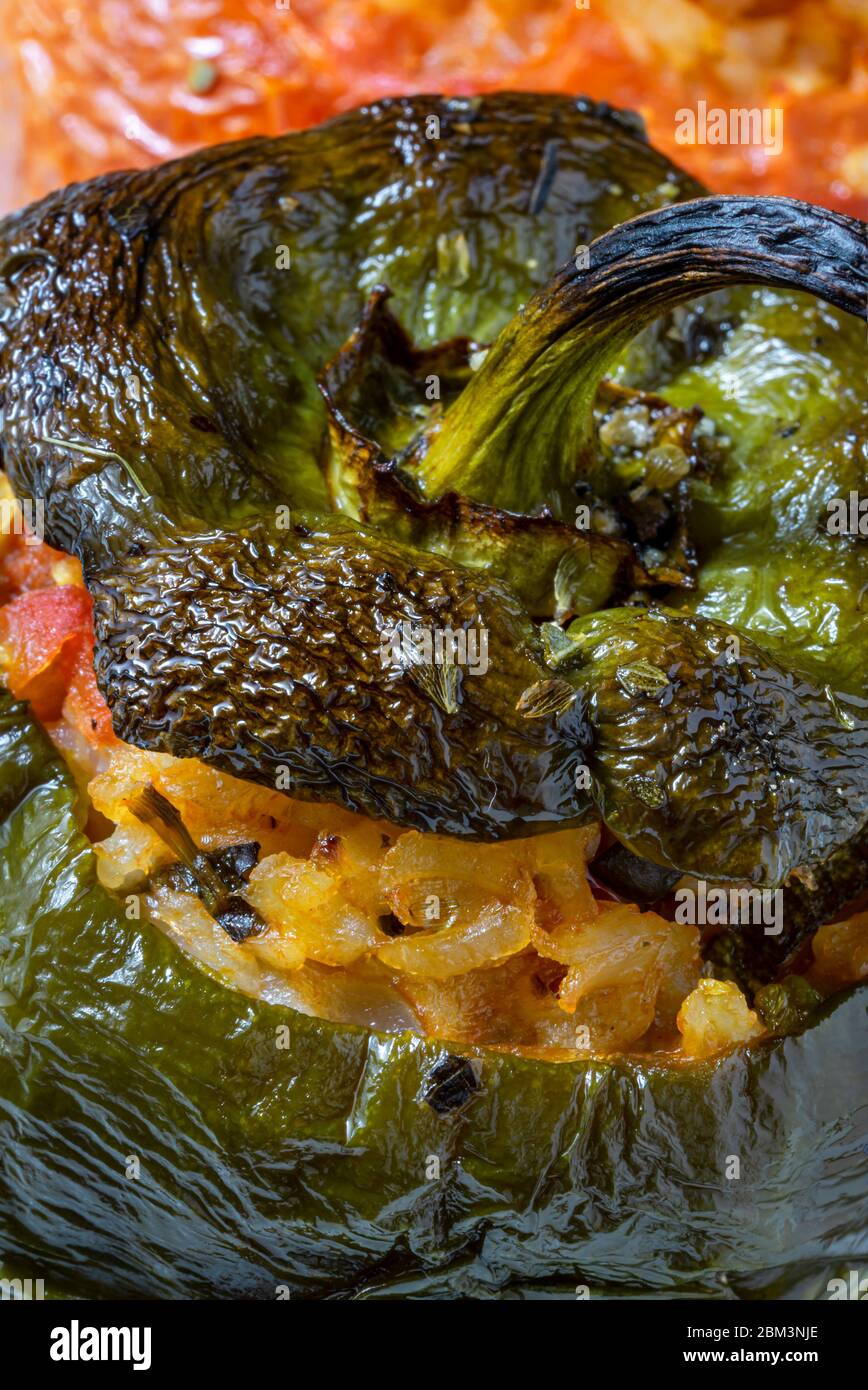 Vegano ripieno di pepe verde, primo piano. Foto Stock