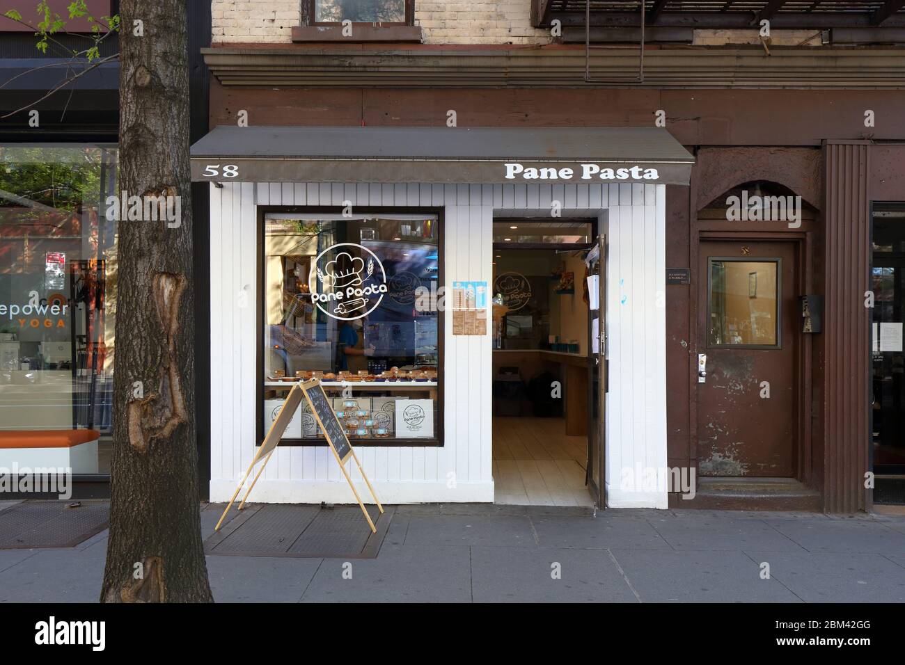 Pane Pasta, 58 W 8th Street, New York, New York foto di un ristorante italiano nel quartiere Greenwich Village di Manhattan. Foto Stock