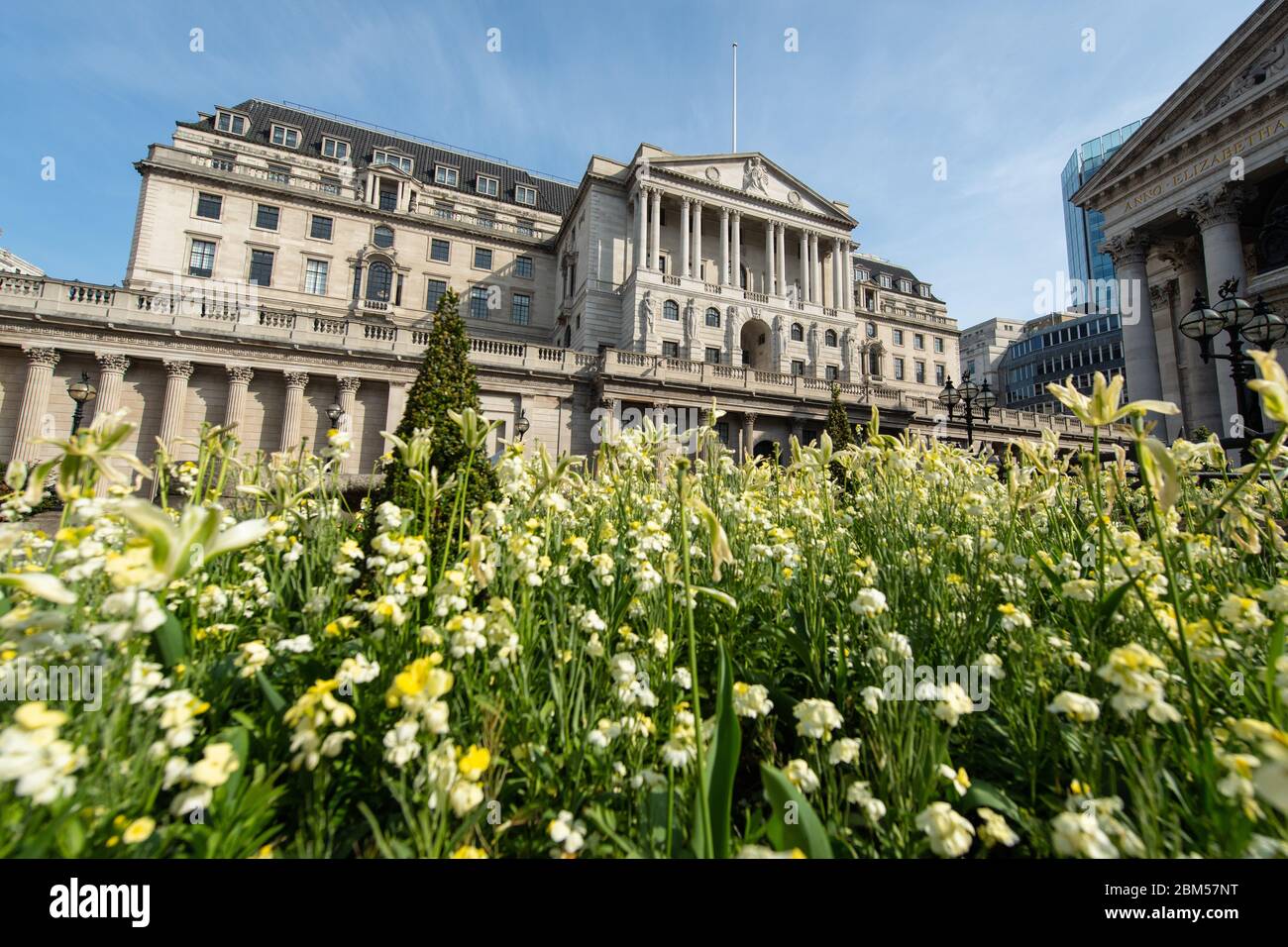 Visione generale della Bank of England, Londra, mentre il Regno Unito continua a bloccarsi per contribuire a frenare la diffusione del coronavirus. Foto Stock