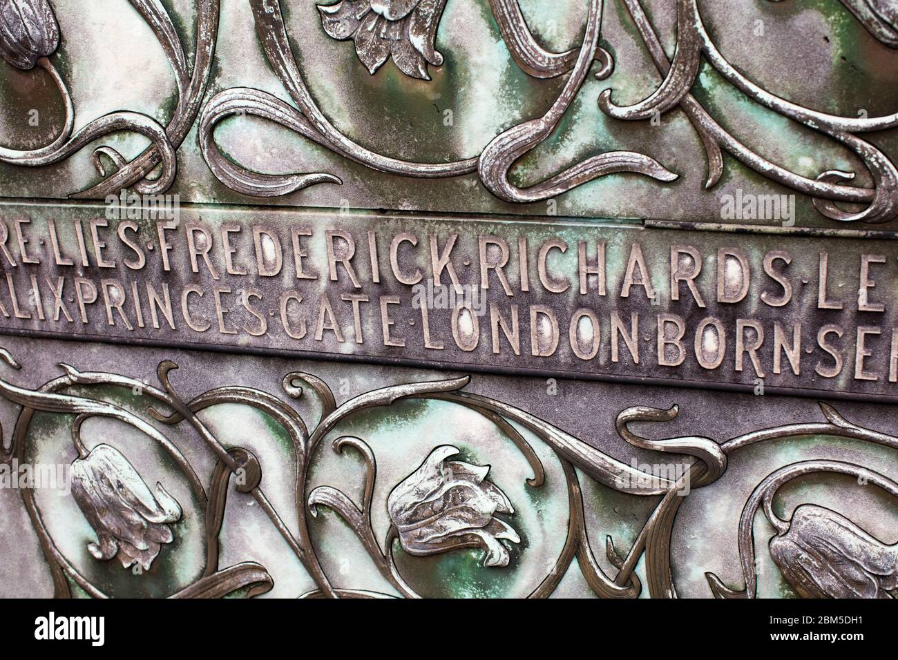 Lapide di Frederick Richards Leyland nel Cimitero di Brompton, Kensington, Londra; armatore e collezionista d'arte Foto Stock