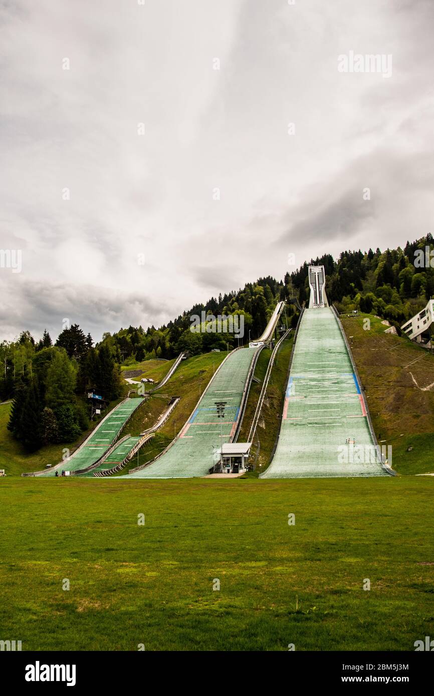 area per il salto con gli sci in estate Foto Stock